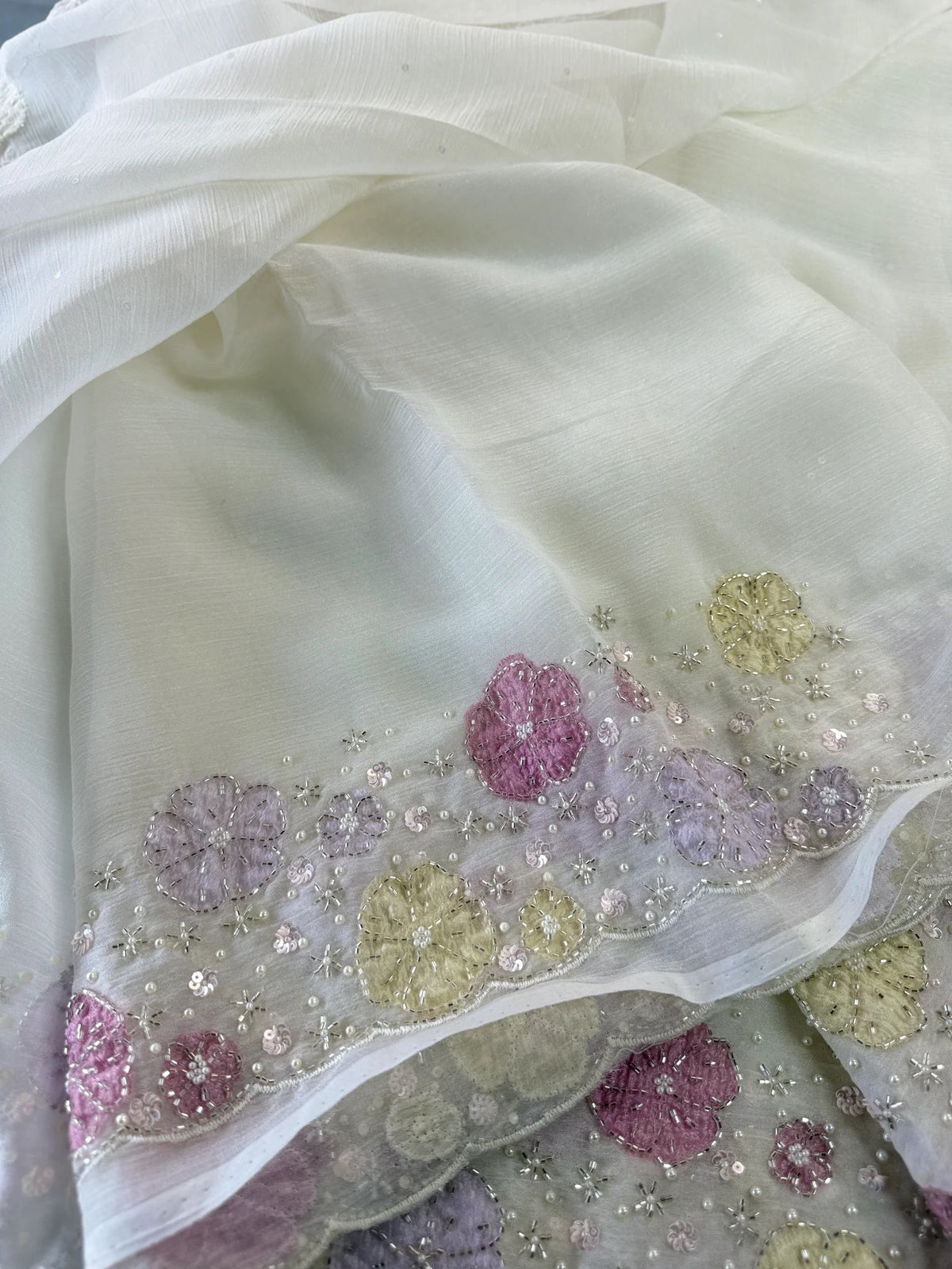 Crushed crape Saree/ HW725