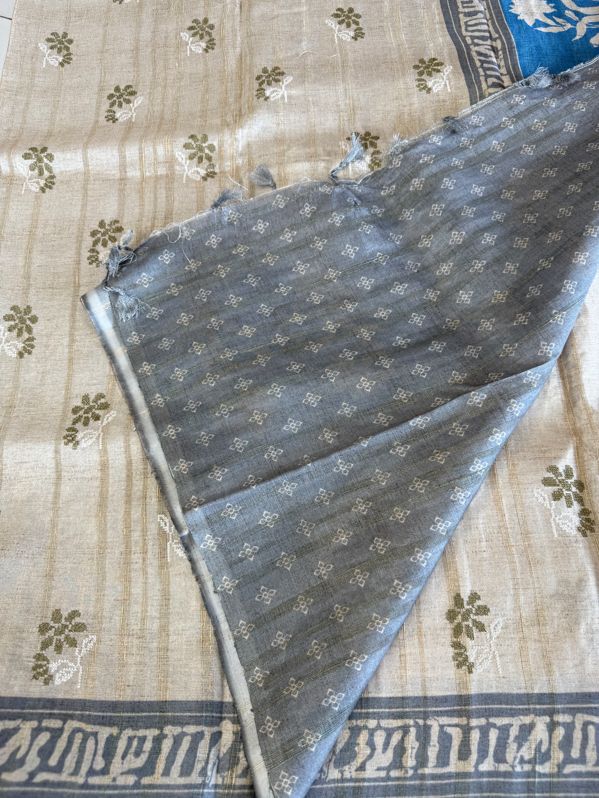 Soft semi Tussar saree/ D527