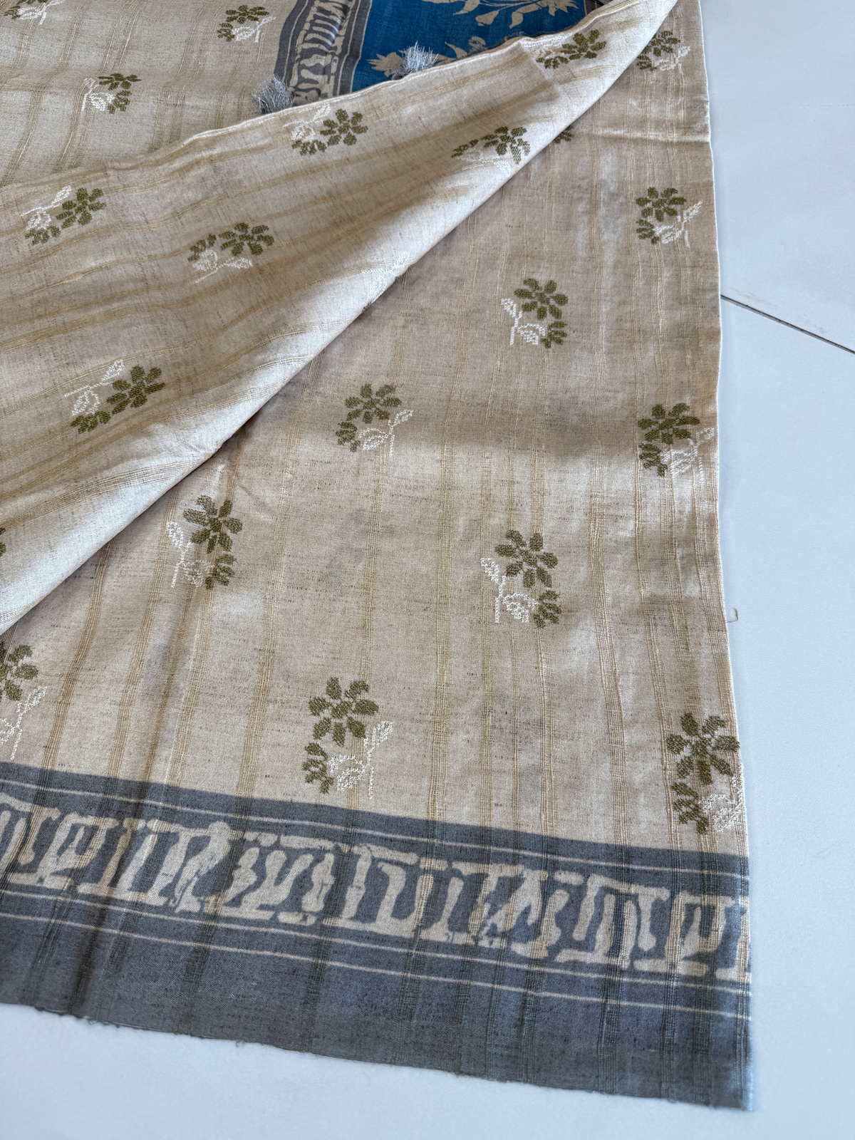 Soft semi Tussar saree/ D527