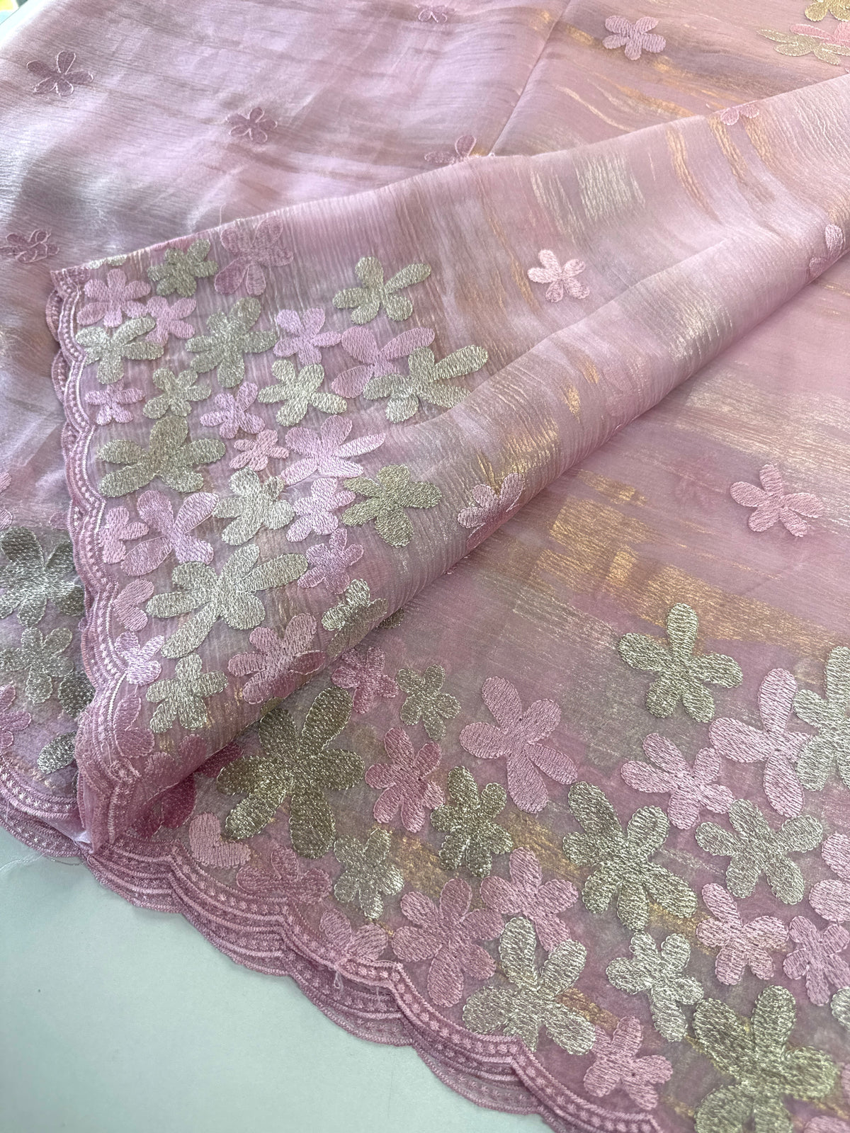 Foil textured crushed Organza/W767