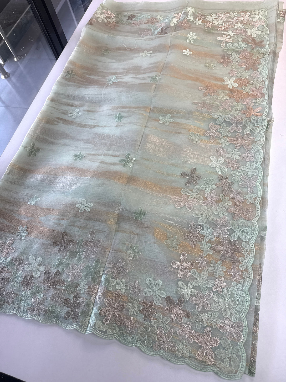 Foil textured crushed Organza/W767