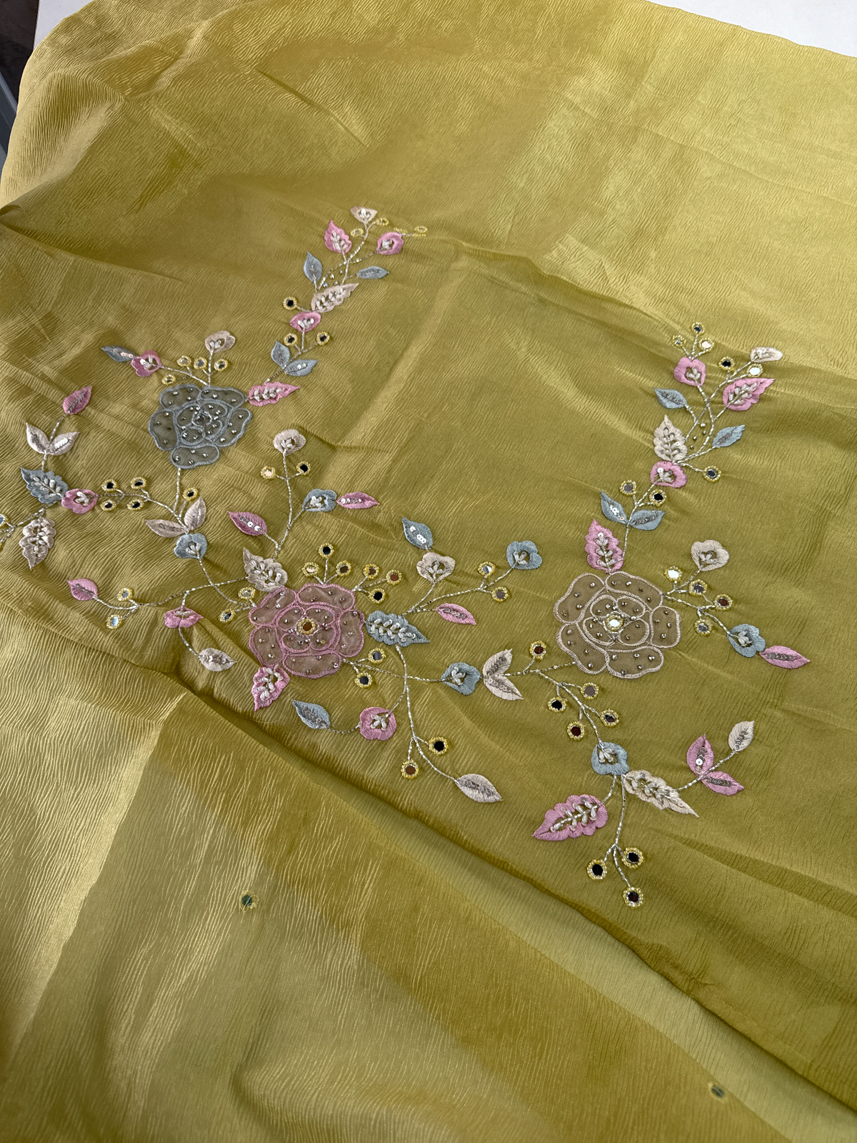 Crushed Tissue Saree/ SP007