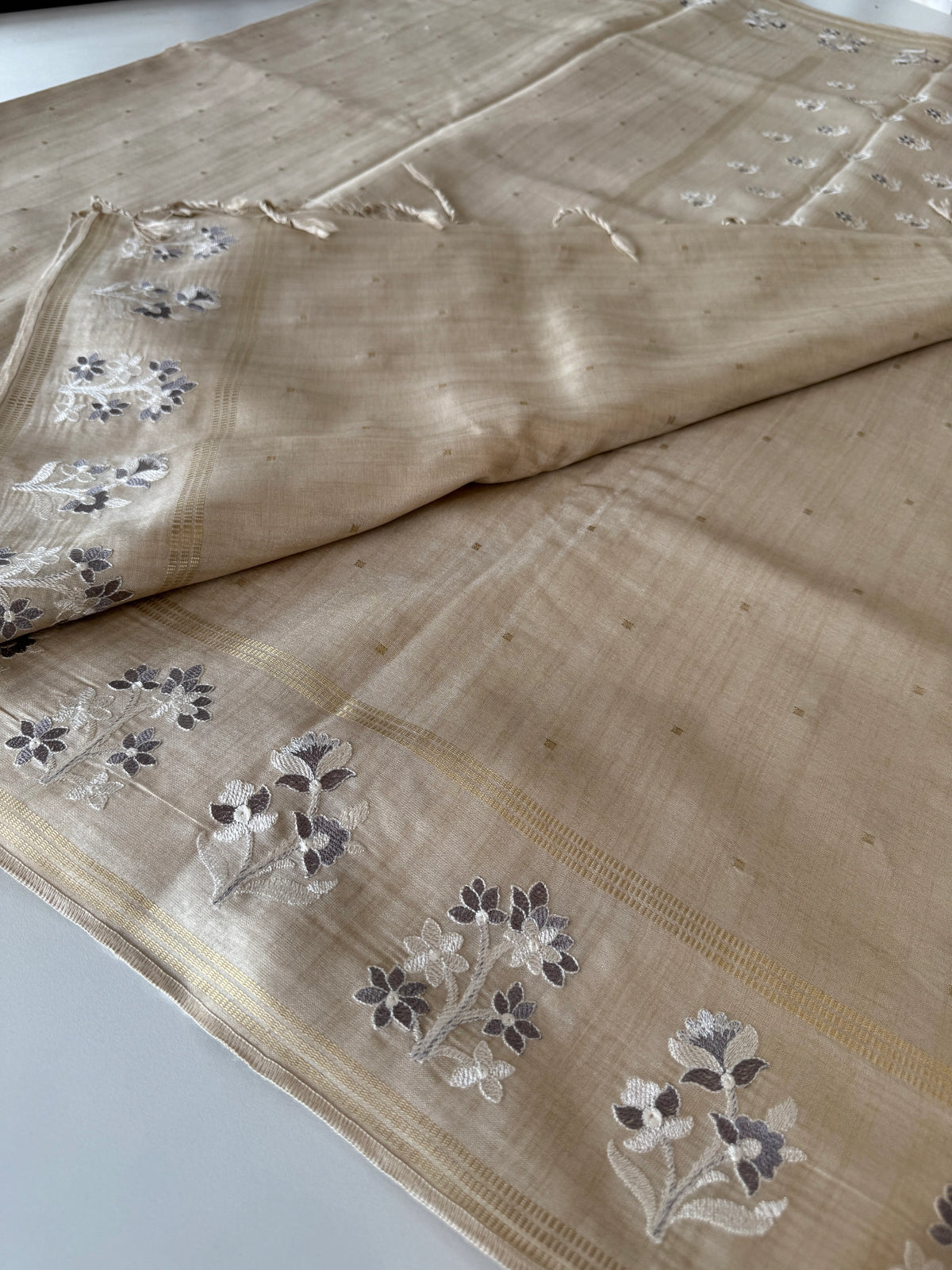 Semi Tussar Saree/ FG371