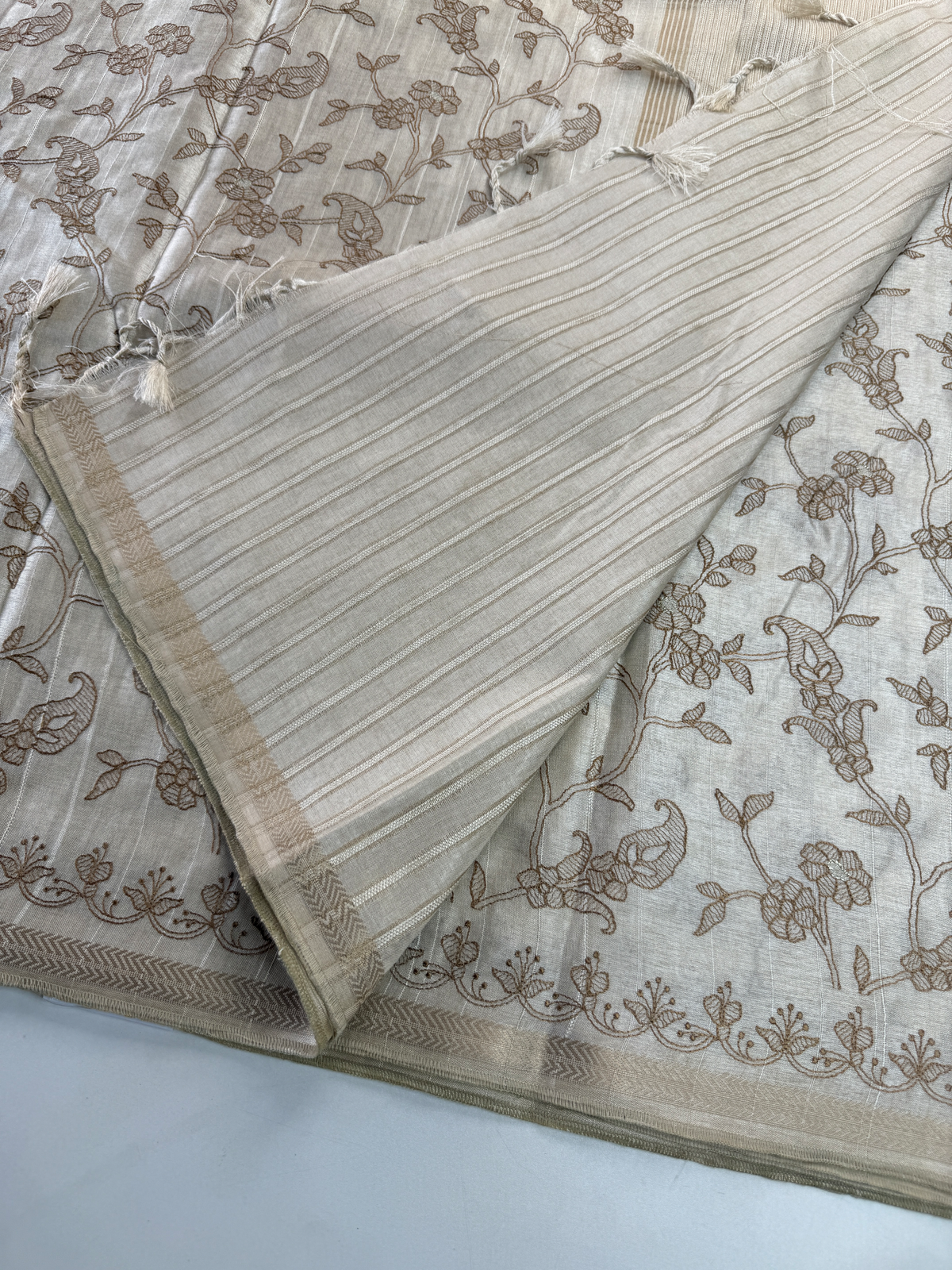 Soft semi Tussar Saree/ FGD503