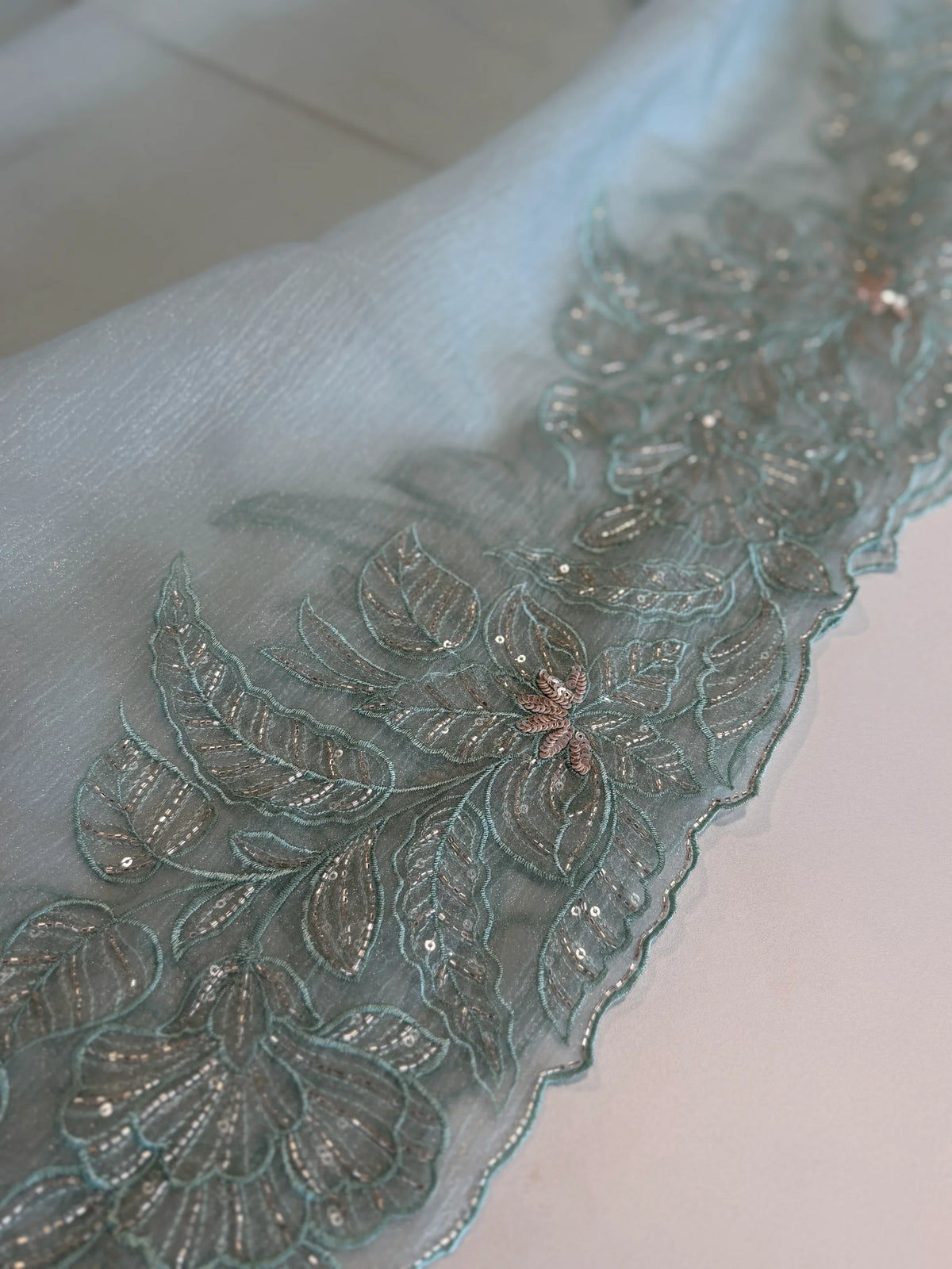 Crushed Foil blended Organza Saree/ AM104