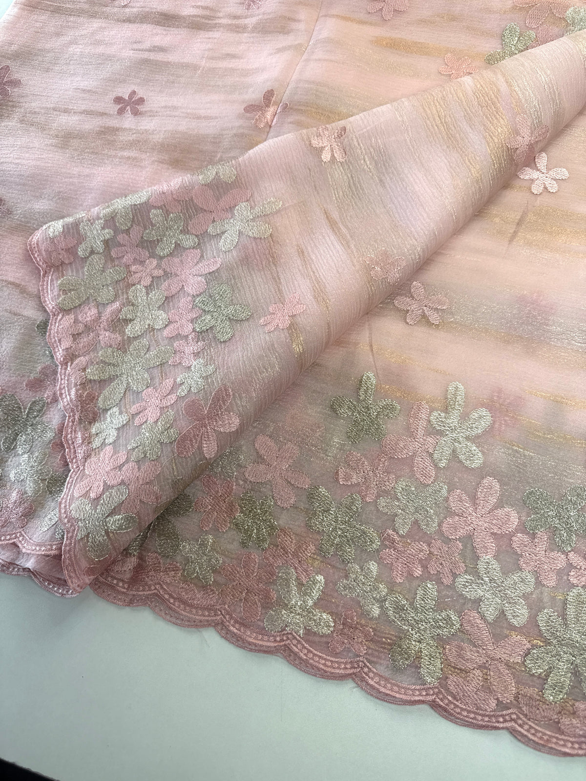 Foil textured crushed Organza/W767