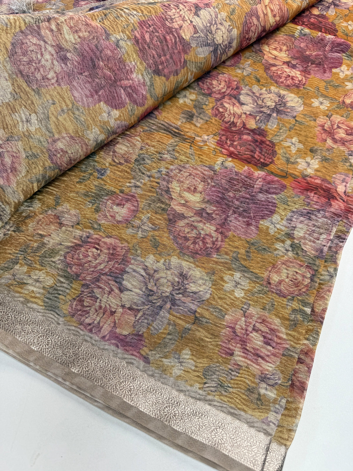 Crushed Tissue Saree / RU687