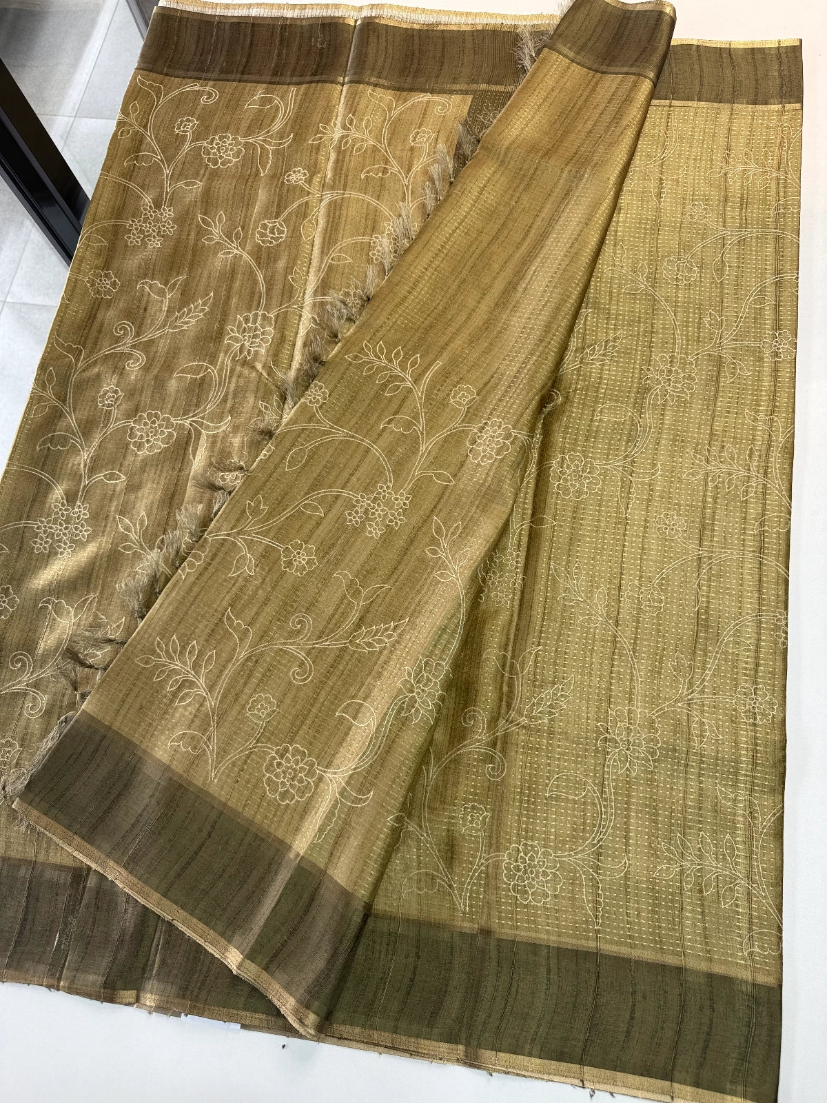 Semi Tussar Saree /MD350