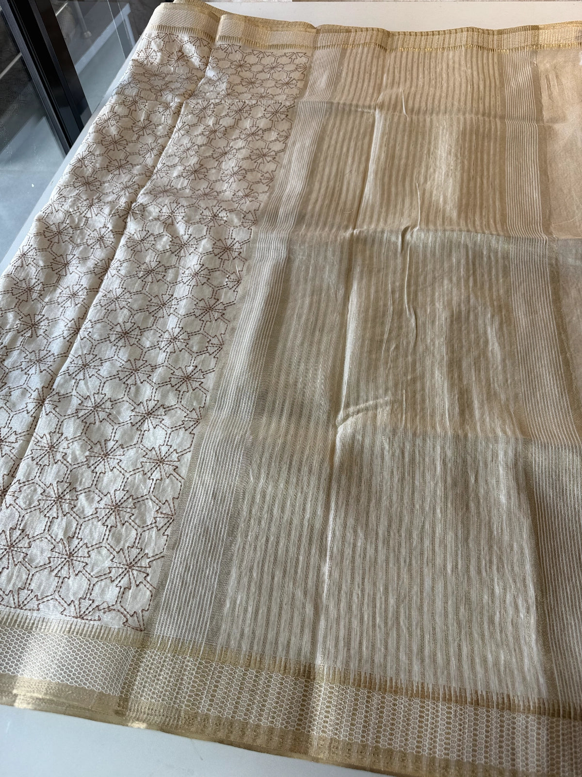 Semi Tussar / K8016