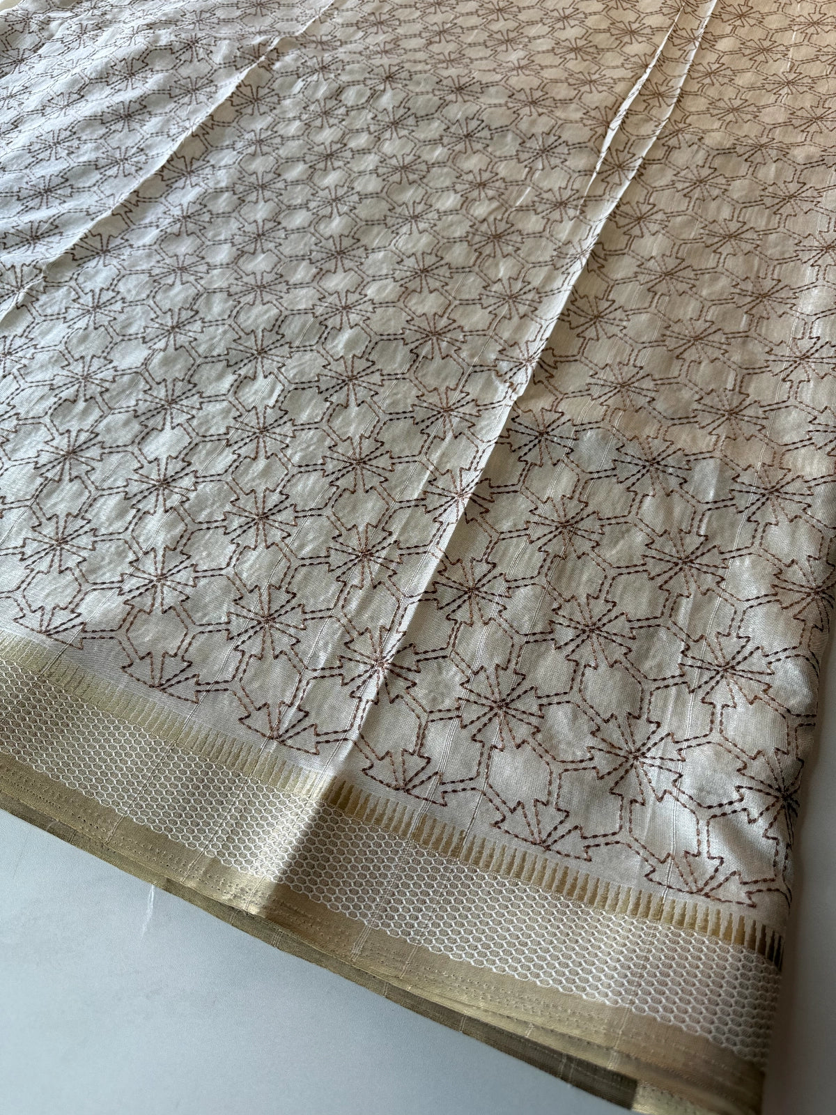 Semi Tussar / K8016