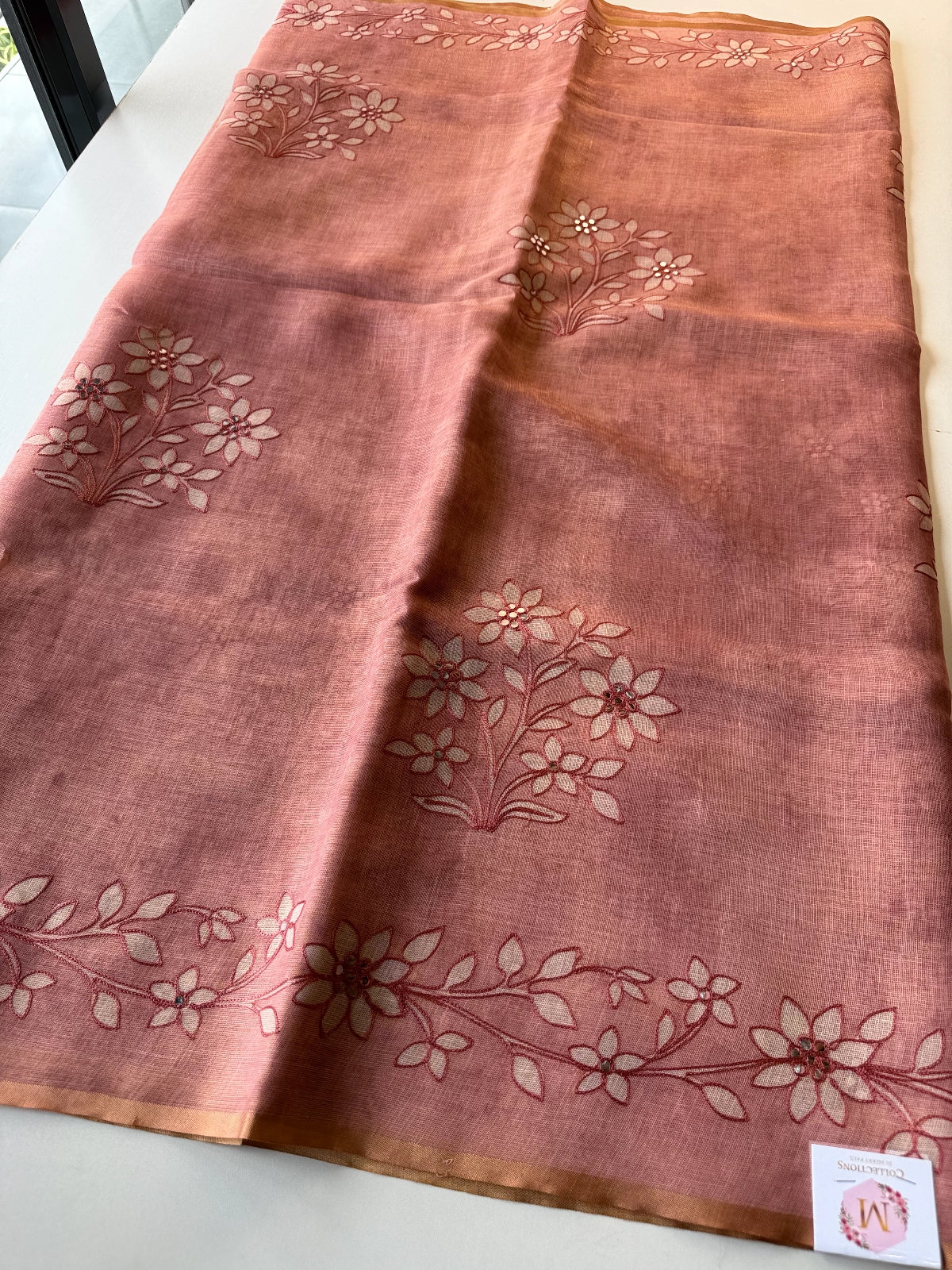 Tissue Linen Blend / 573B