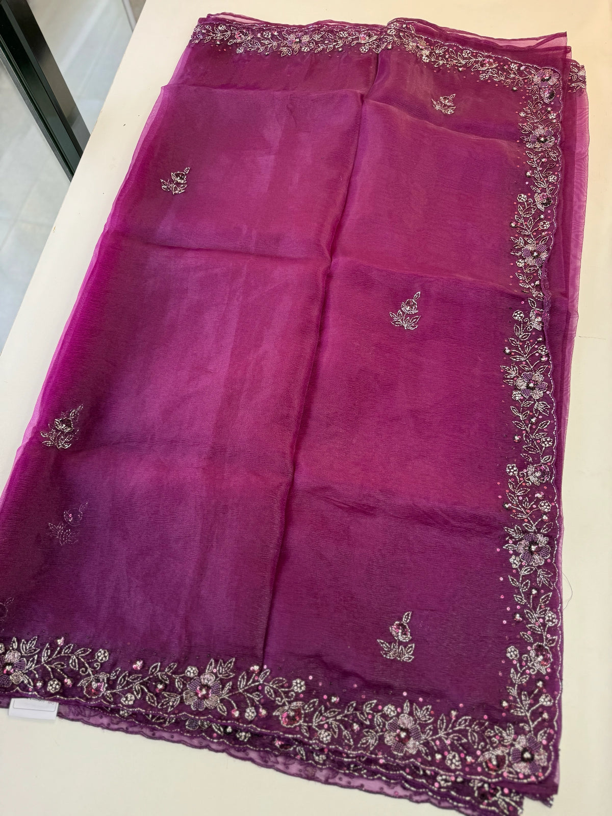 Crushed Tissue / HW129