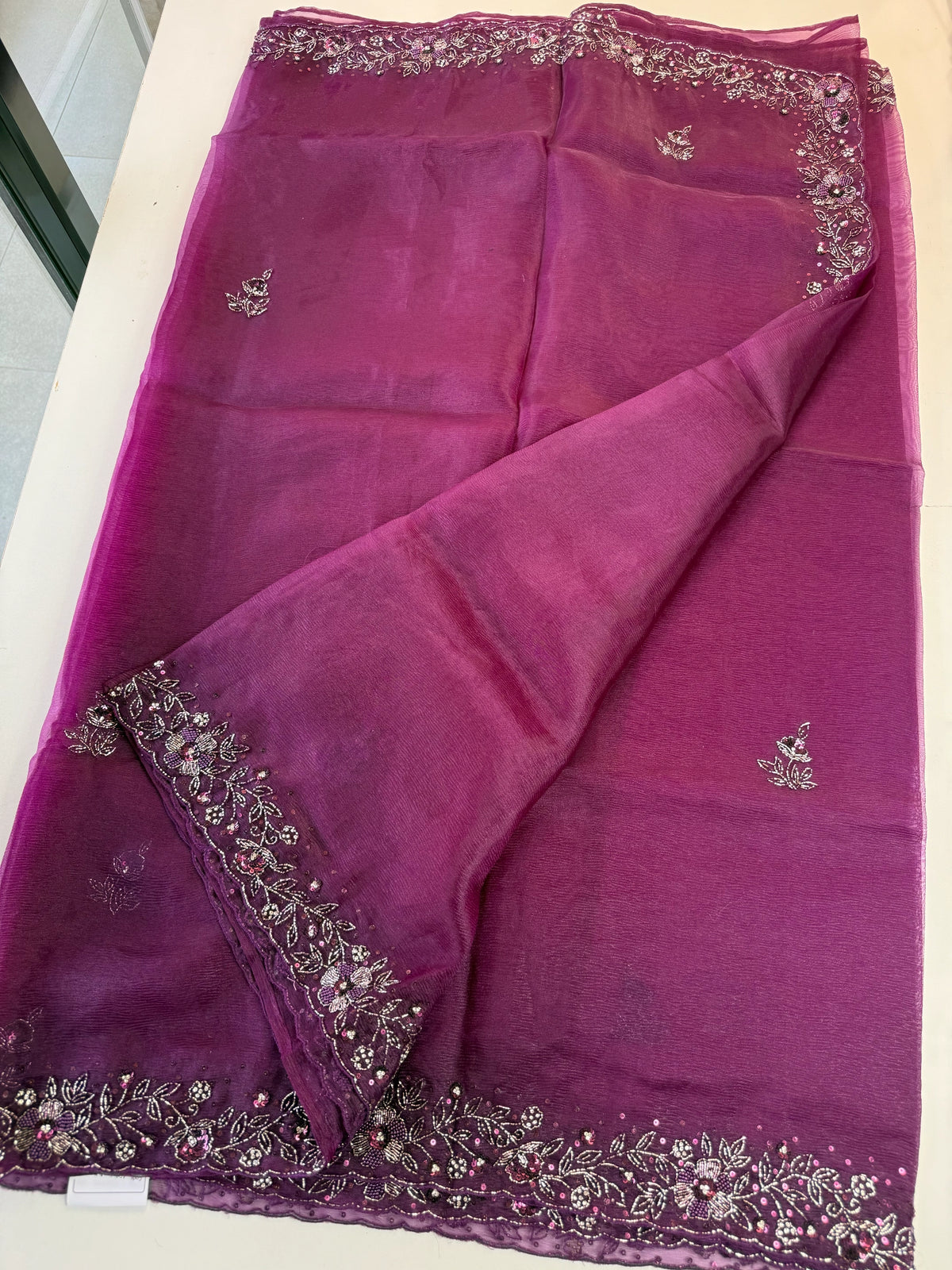 Crushed Tissue / HW129