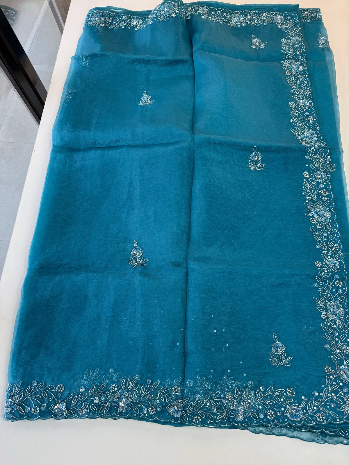 Crushed Tissue / HW129