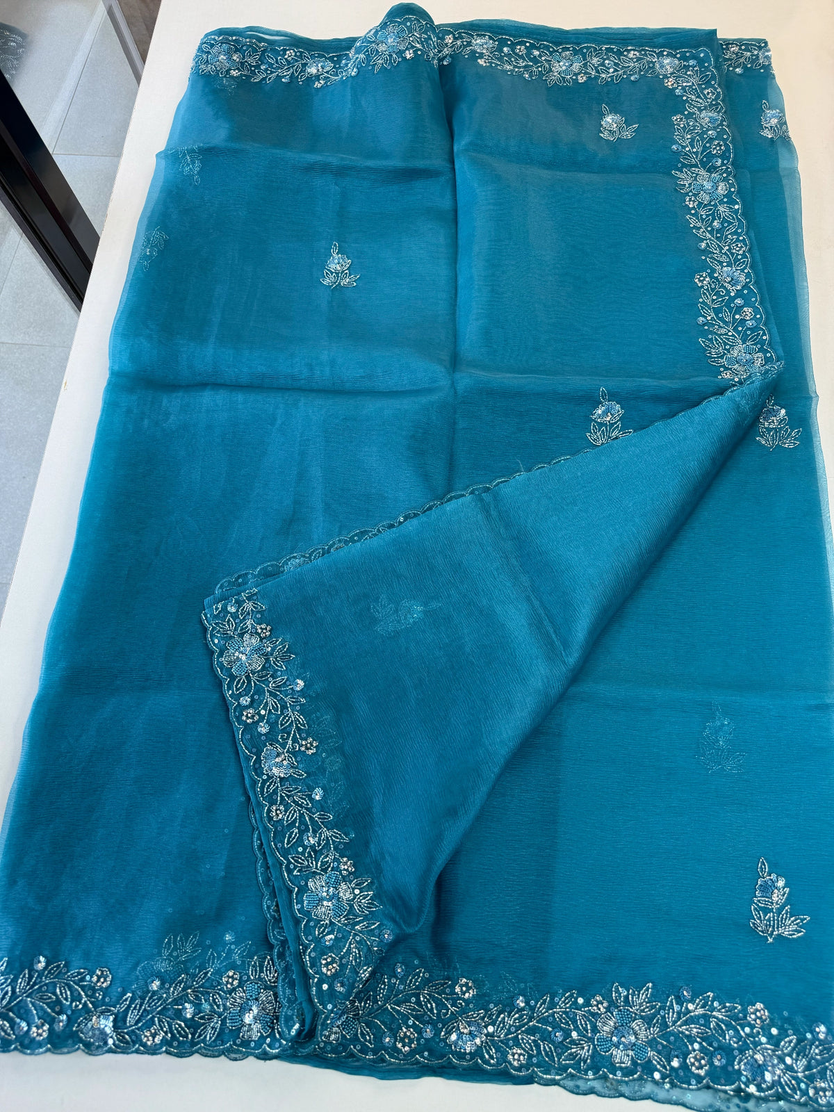 Crushed Tissue / HW129