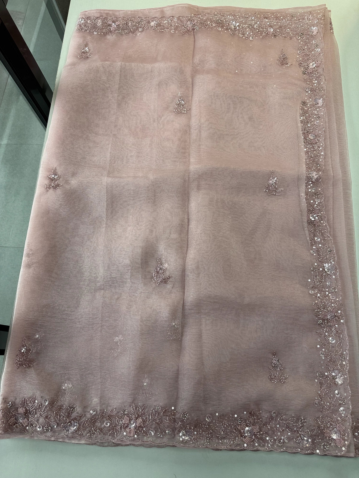 Crushed Tissue / HW129