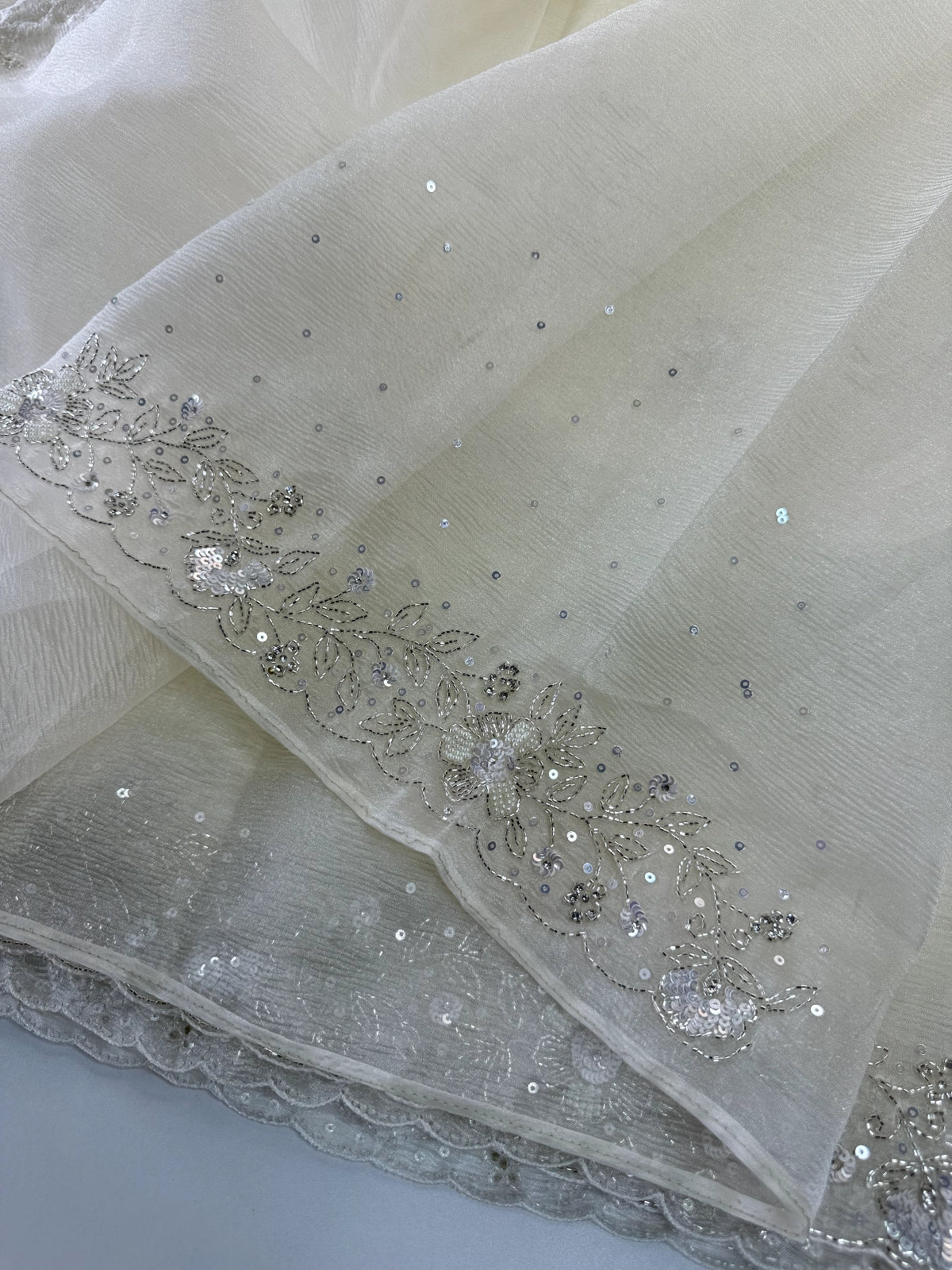 Crushed Tissue / HW129