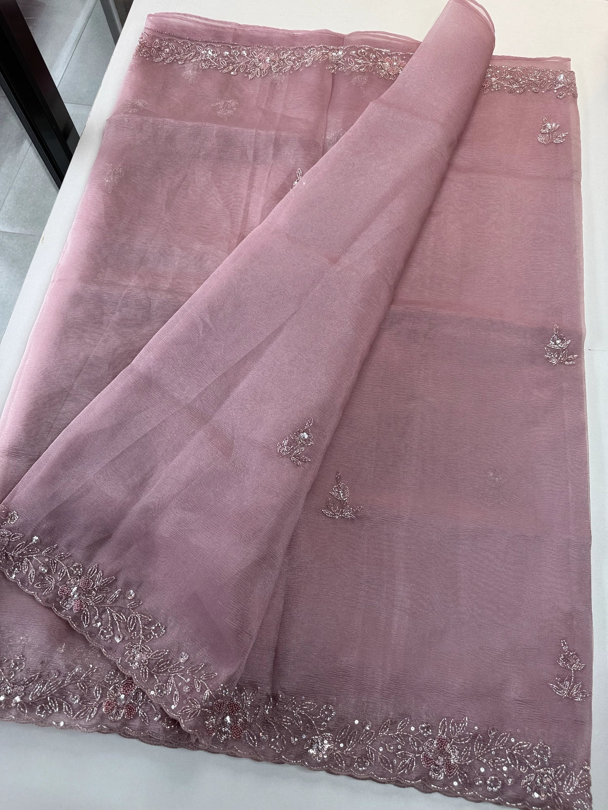 Crushed Tissue / HW129