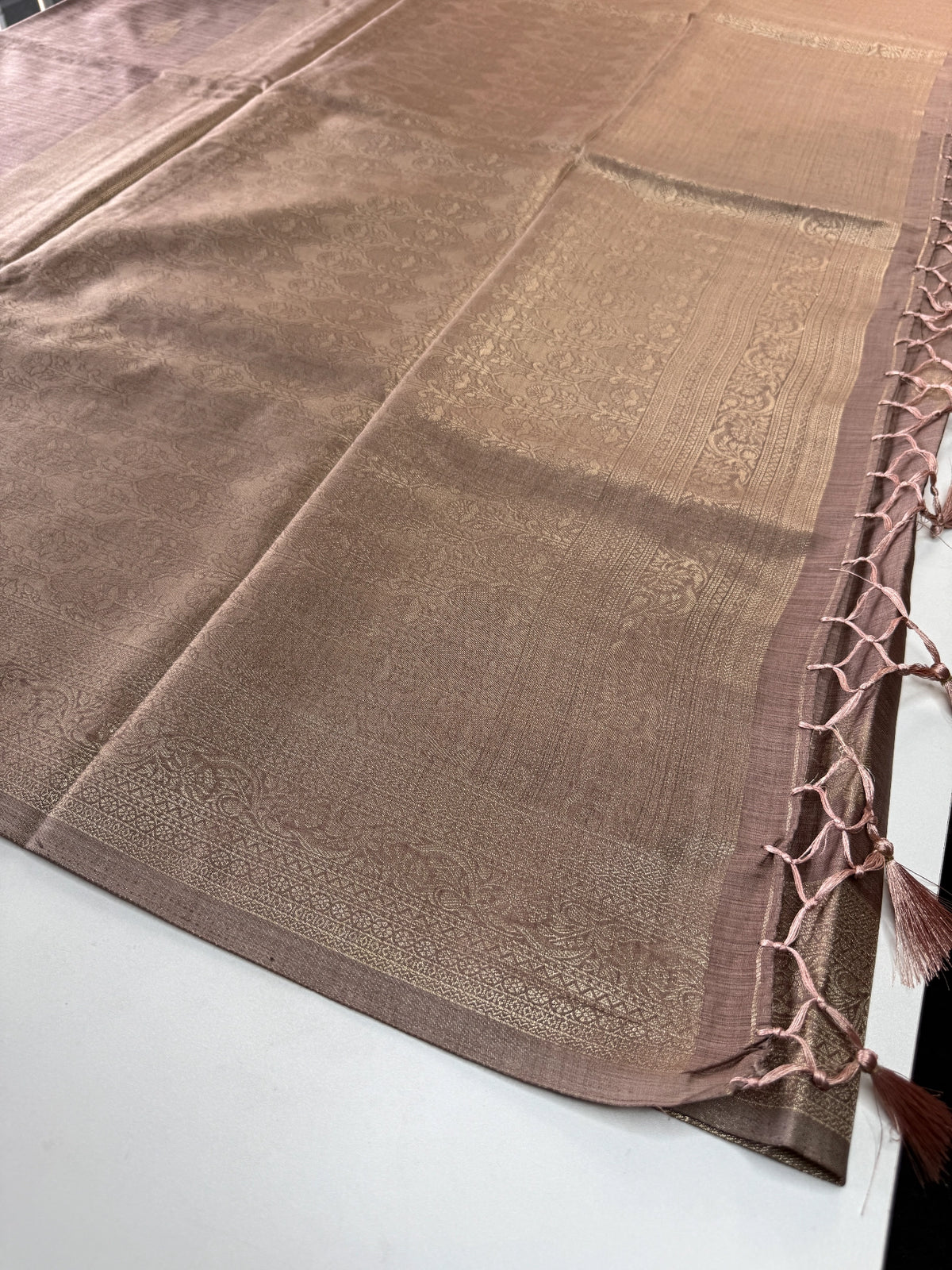 Semi silk Banarasi weaved saree/JFS55