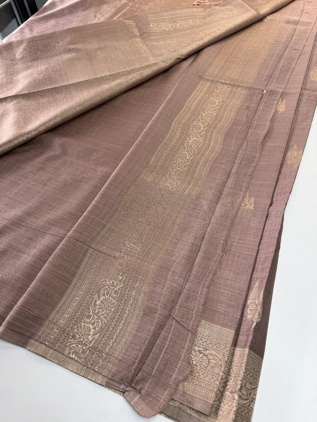 Semi silk Banarasi weaved saree/JFS55