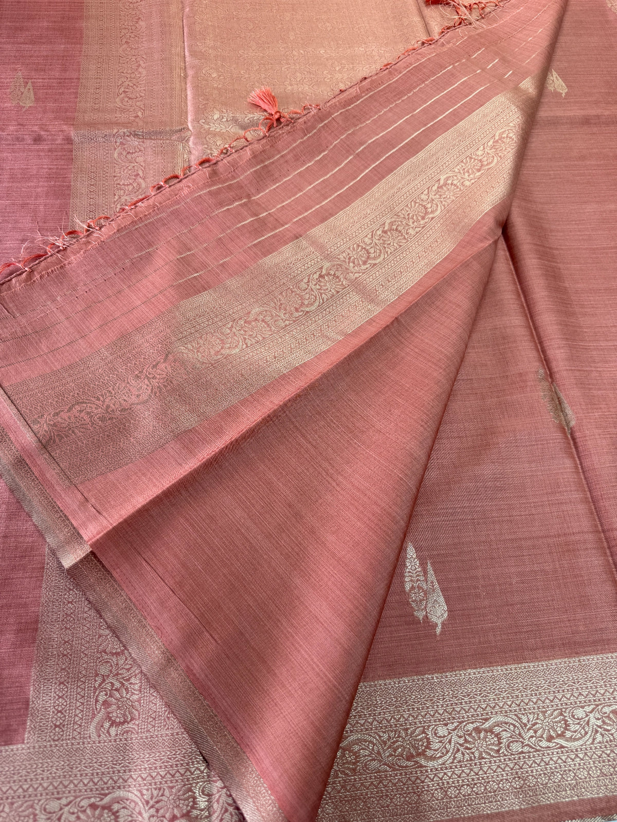 Semi silk Banarasi weaved saree/JFS55