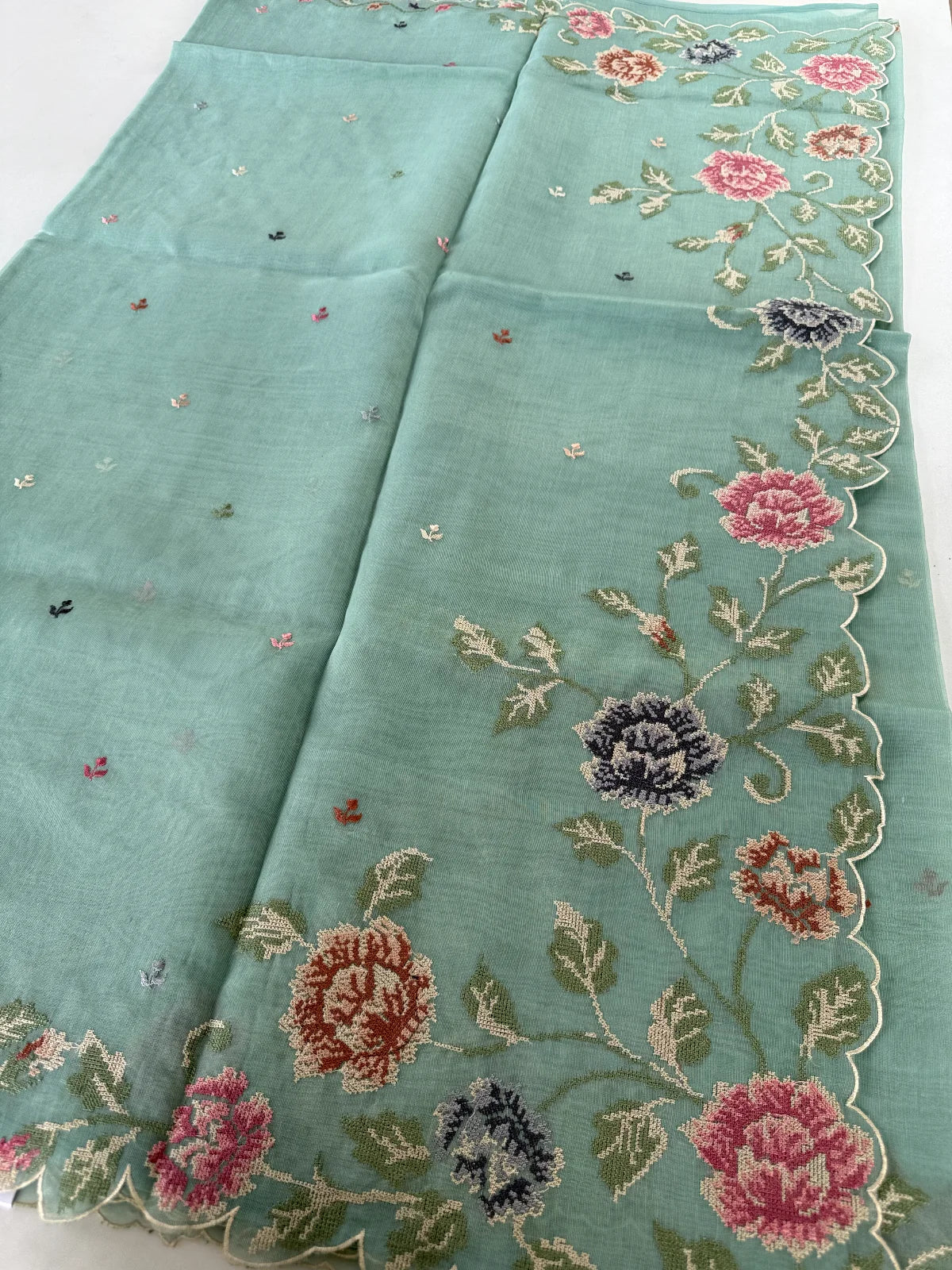 Threaded Garden/CM06