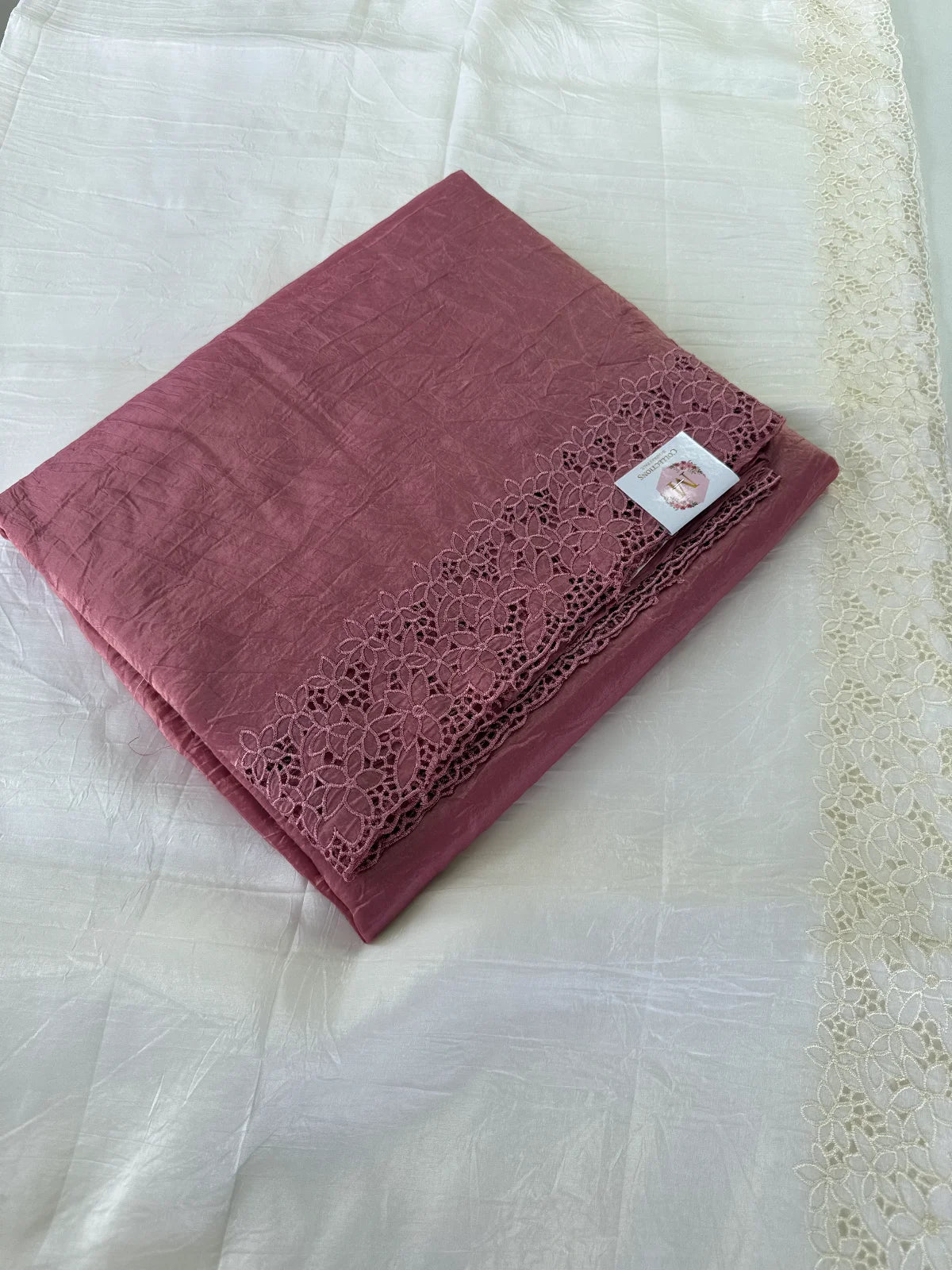 Crushed cutwork /CW050