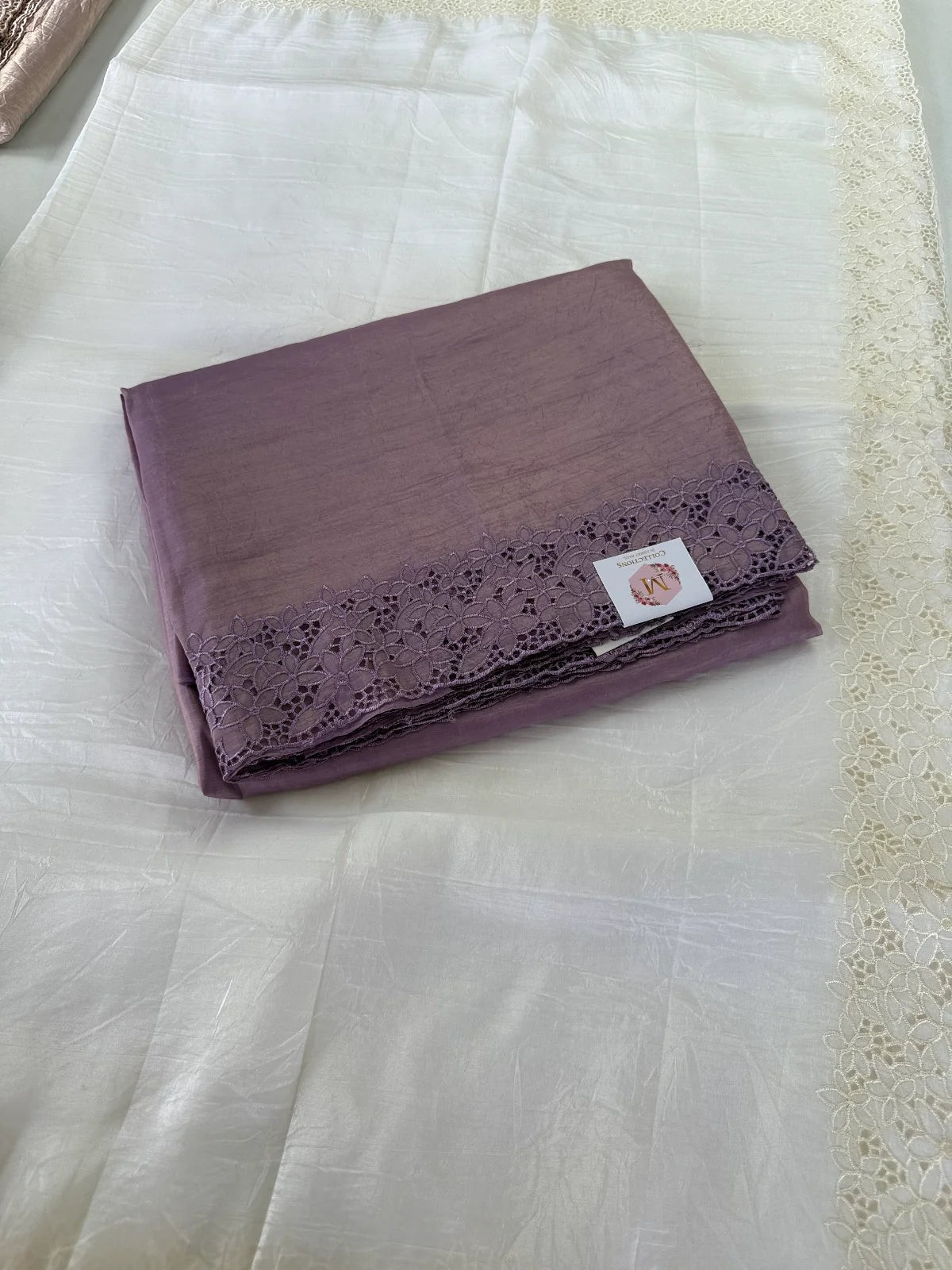 Crushed cutwork /CW050