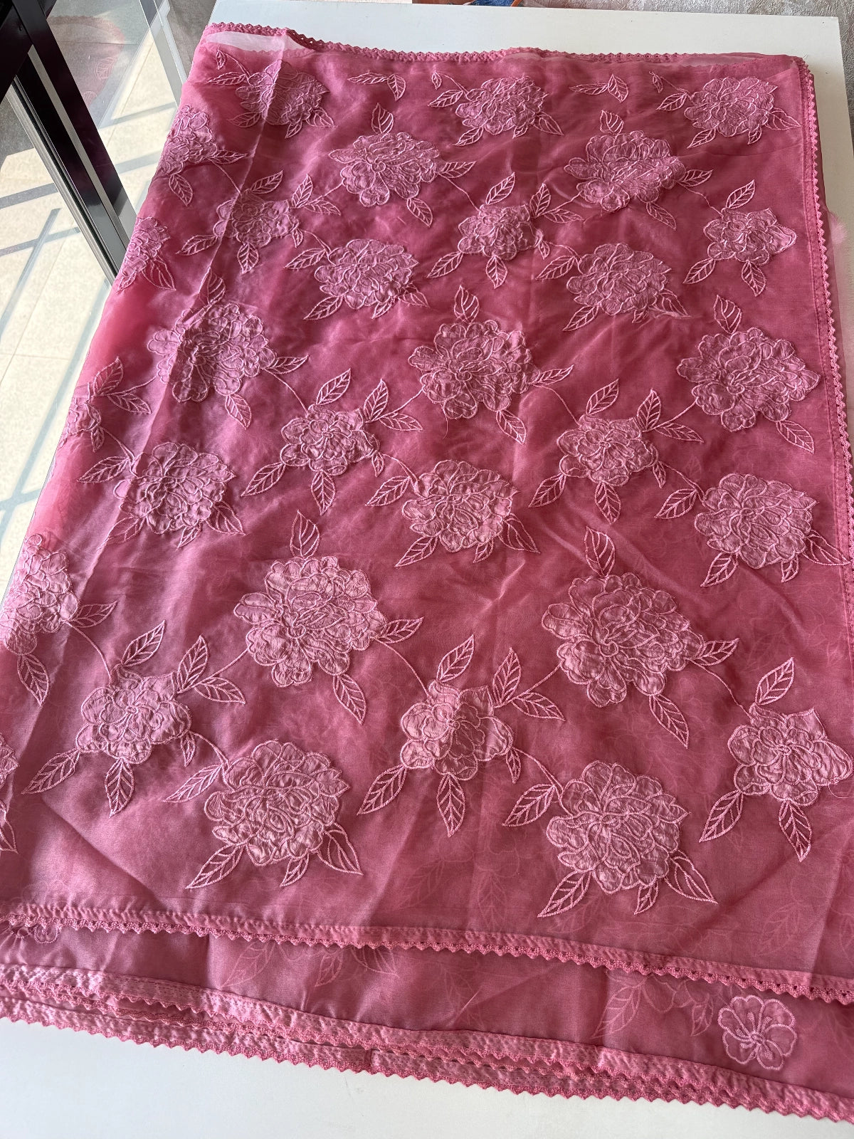 Soft Organza wit appliqué work / CW06