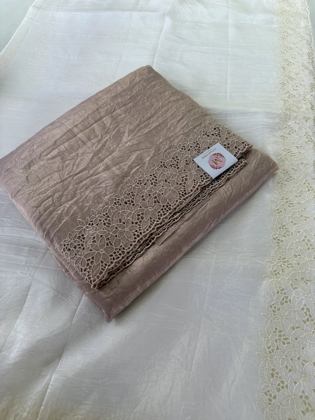 Crushed cutwork /CW050