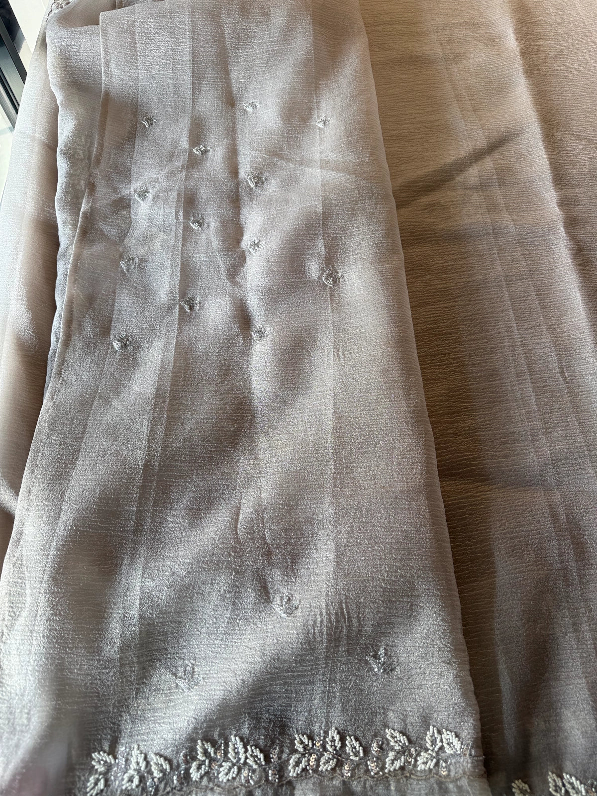 Platinum Crushed Crape / HM84