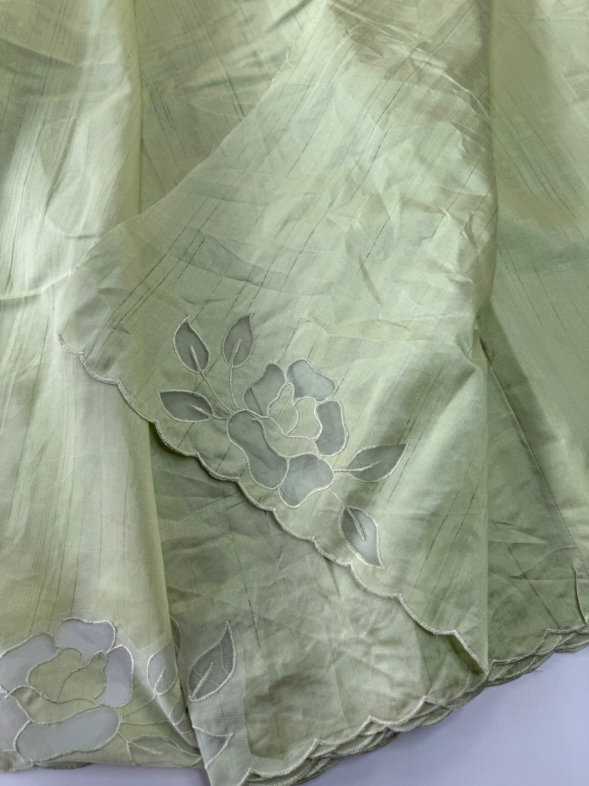 Slub Silk Saree floral appliqué / 125EFS