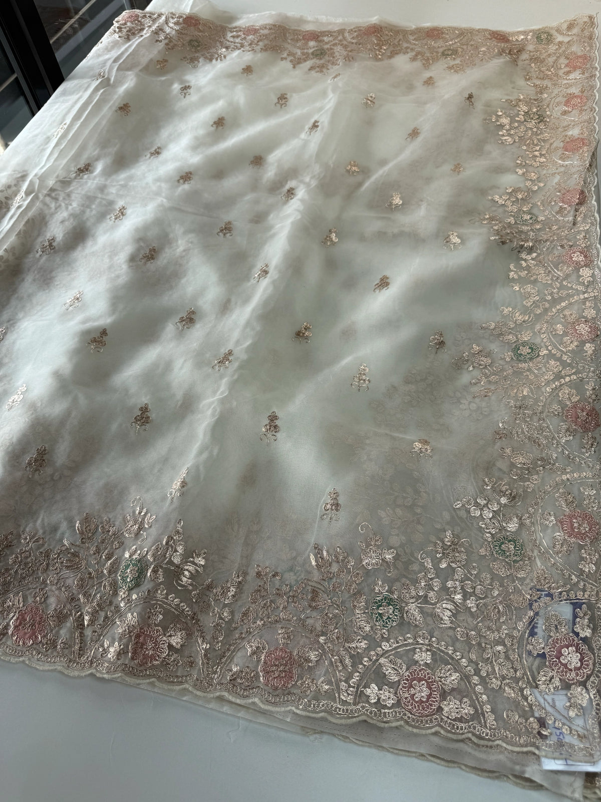 Premium soft organza saree/MC200
