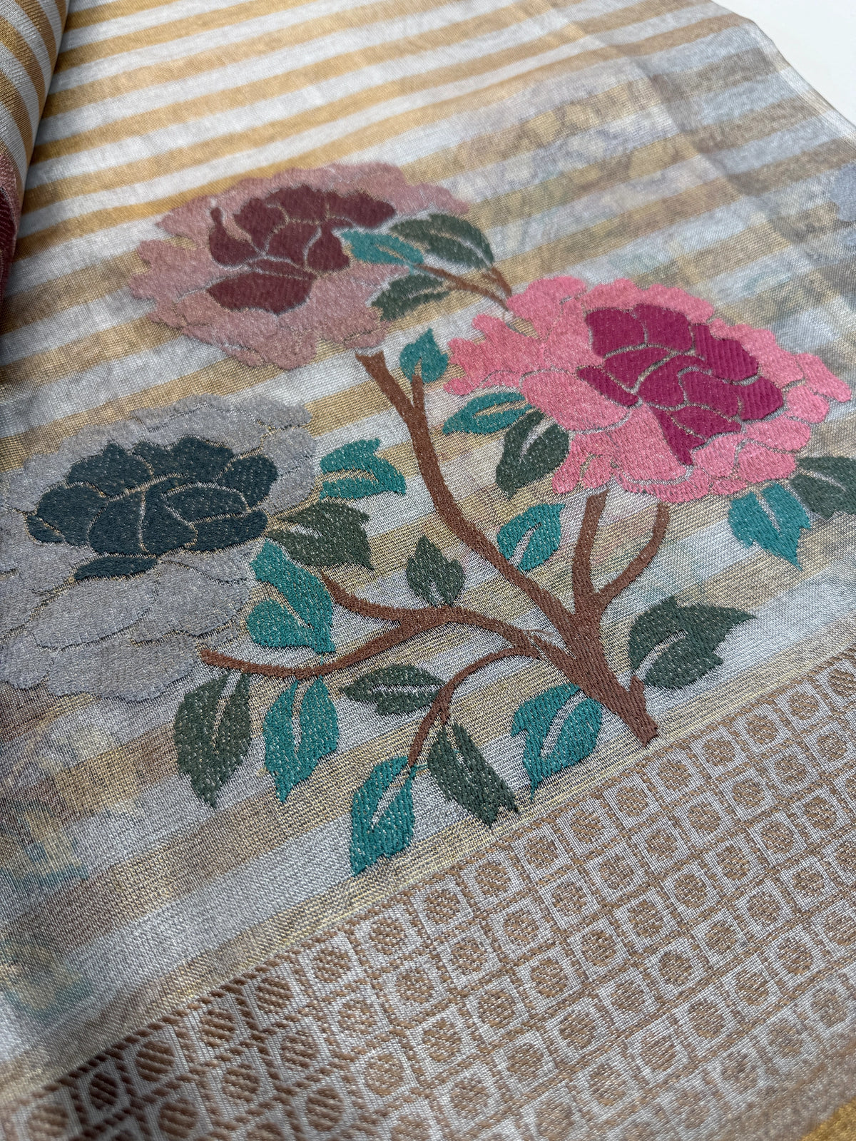 Tissue weaved Saree/ 268D