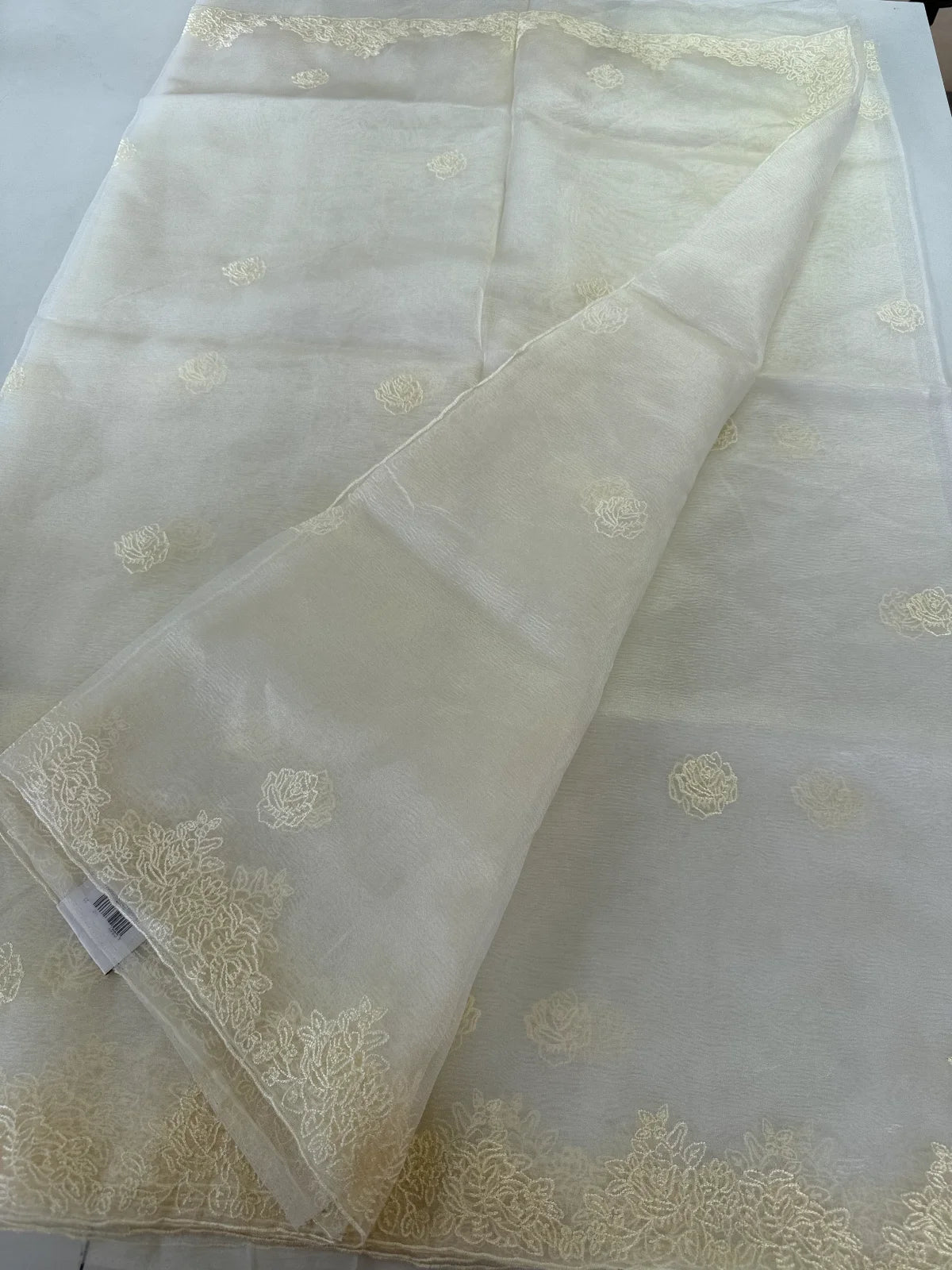 Crushed tissue blended Organza/CM051