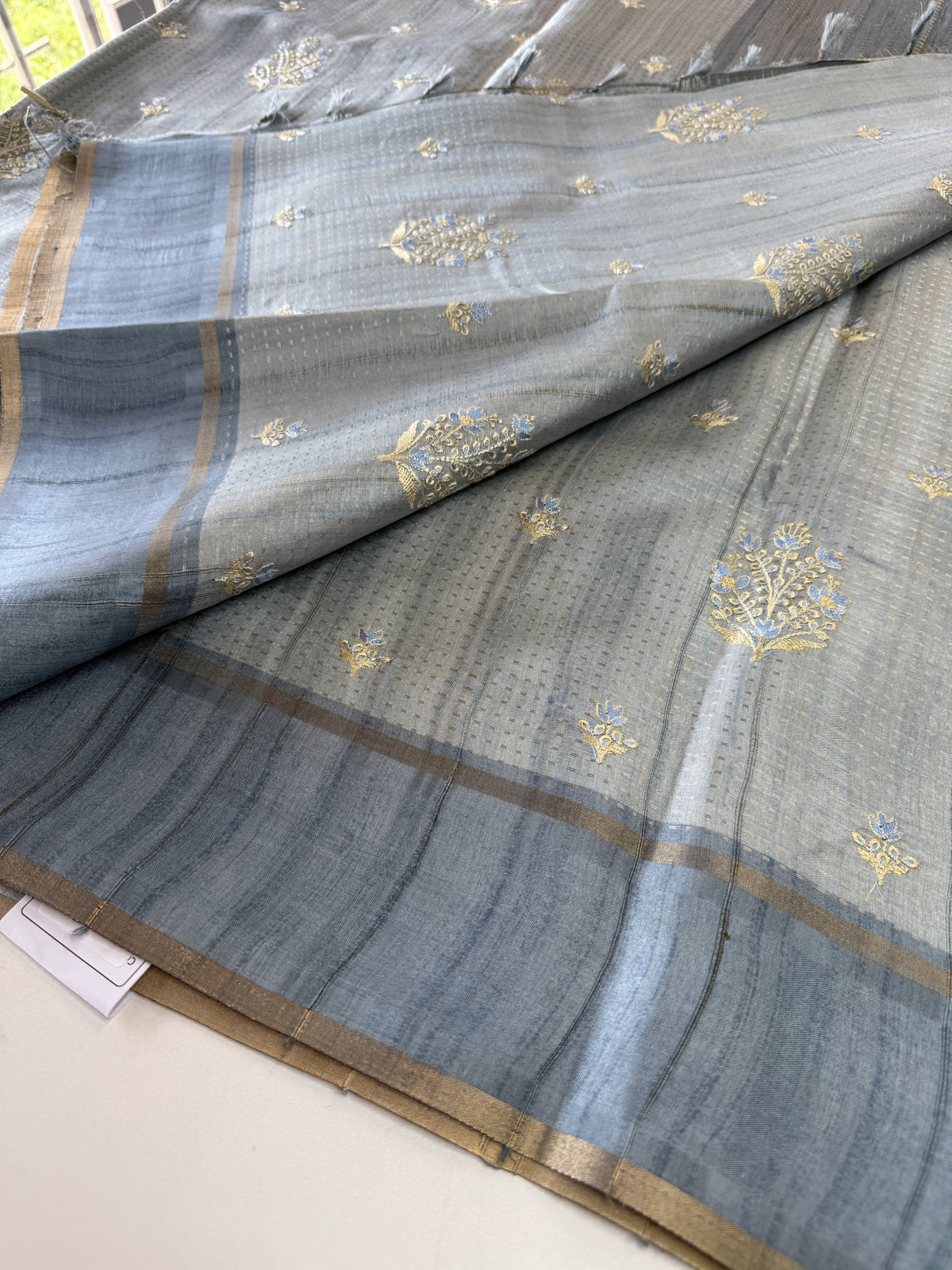 Soft semi Tussar / D429