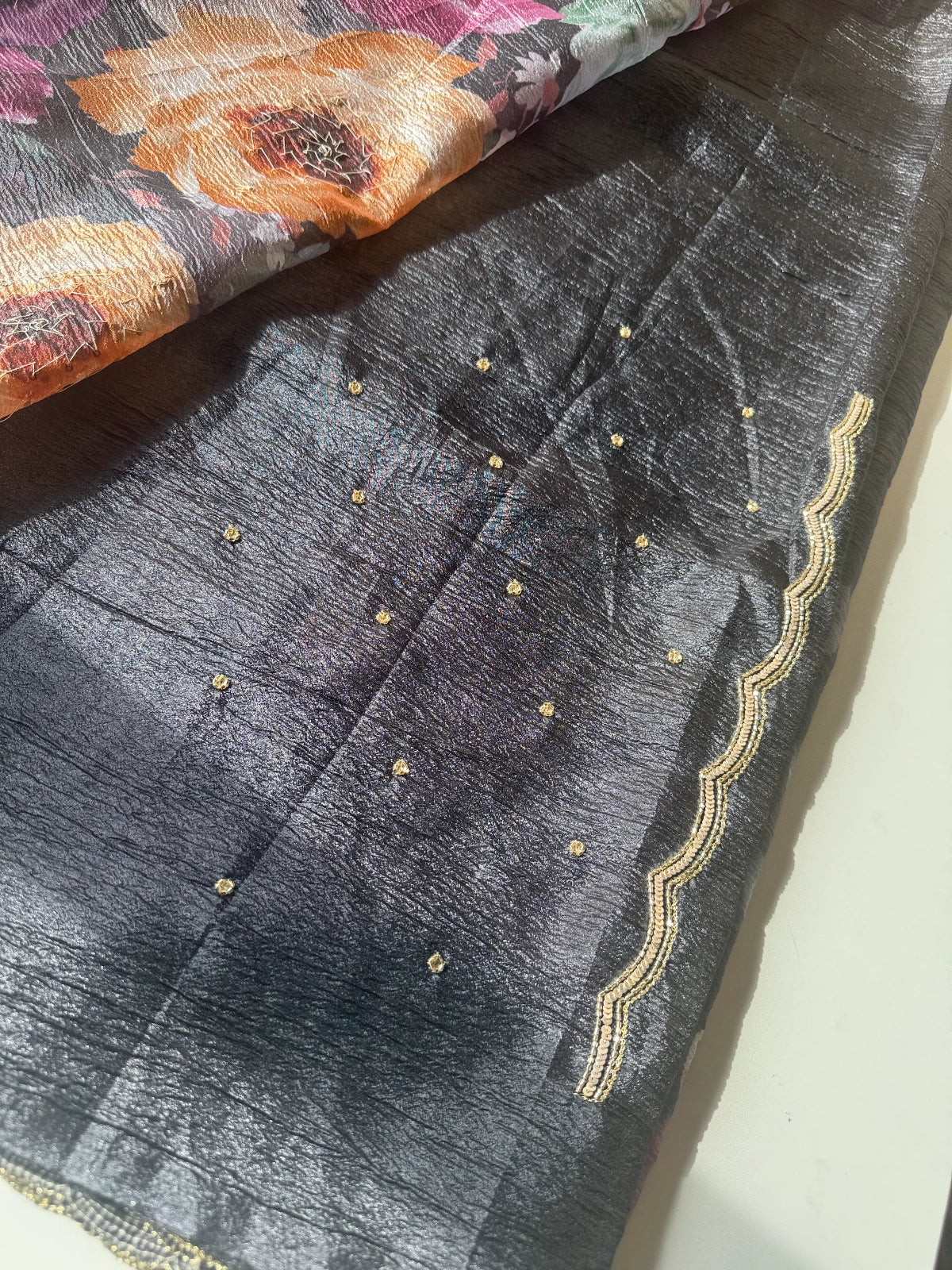 Crushed crape floral / A172