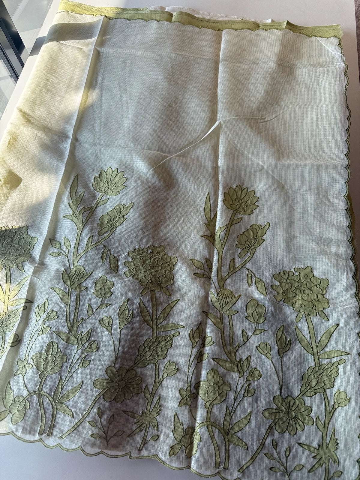 Silky kotta Appliqué worked Saree/ 4410