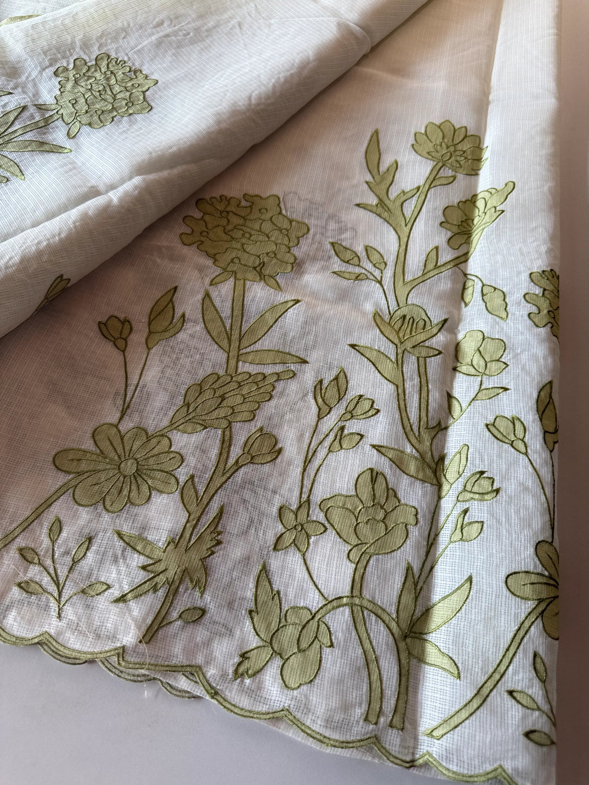 Silky kotta Appliqué worked Saree/ 4410