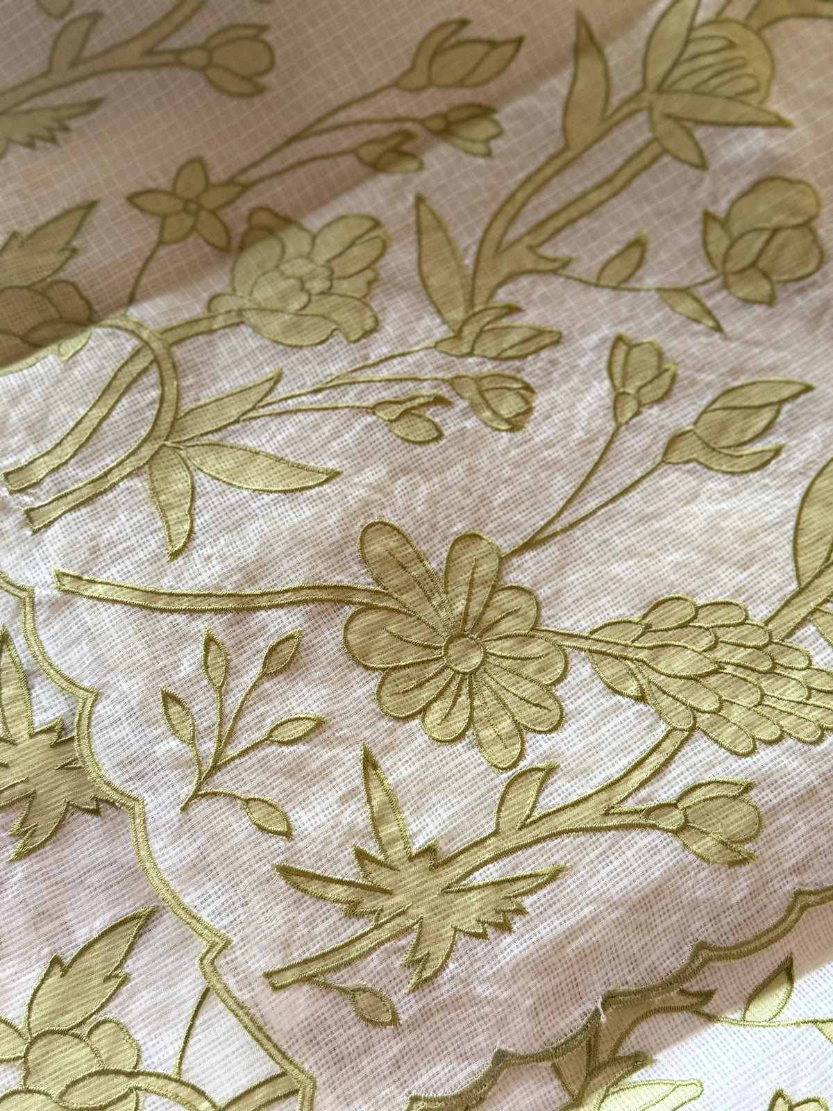 Silky kotta Appliqué worked Saree/ 4410