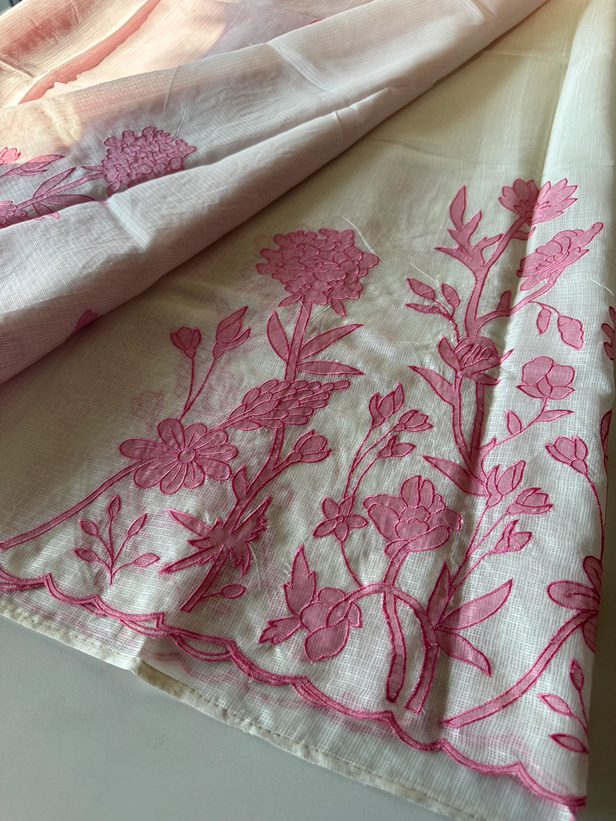 Silky kotta Appliqué worked Saree/ 4410