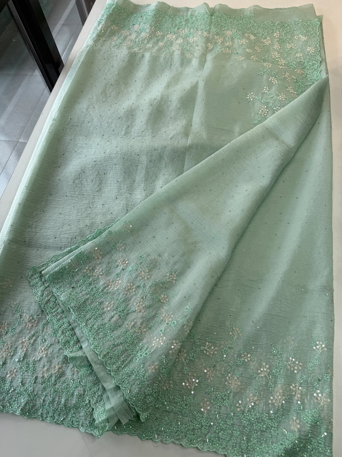 Crushed Crape Saree/ HW456