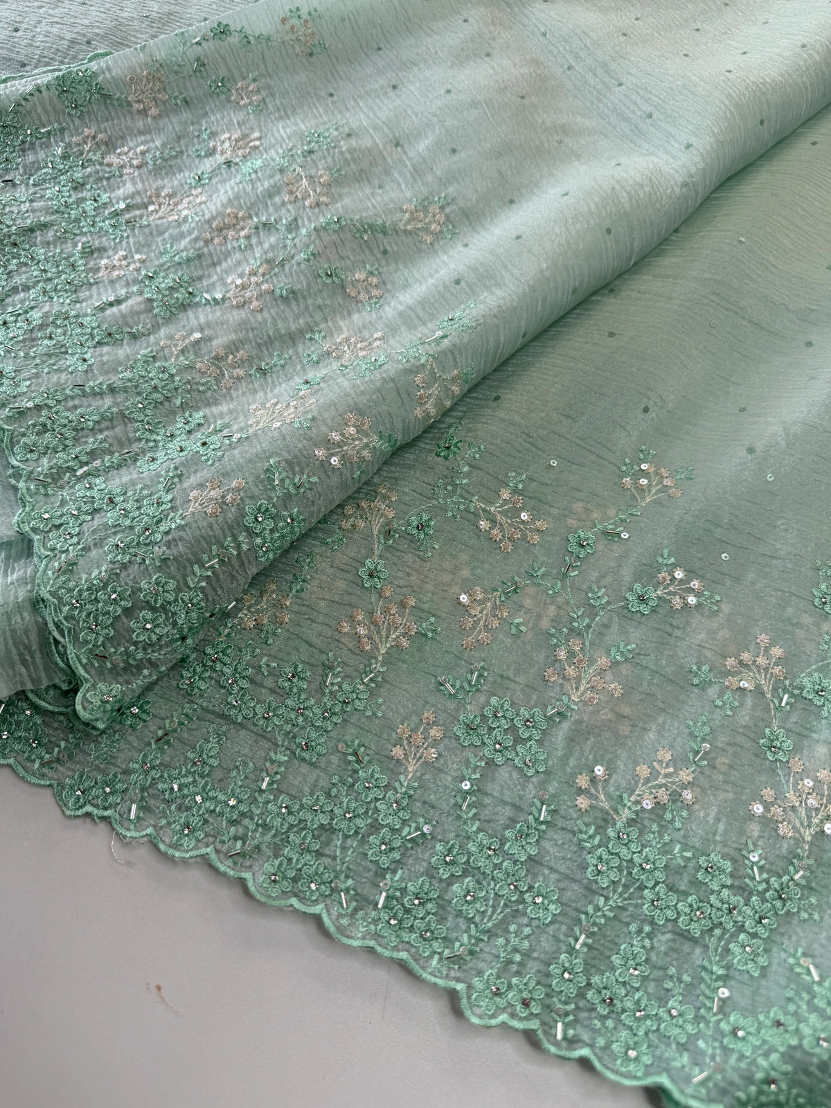 Crushed Crape Saree/ HW456