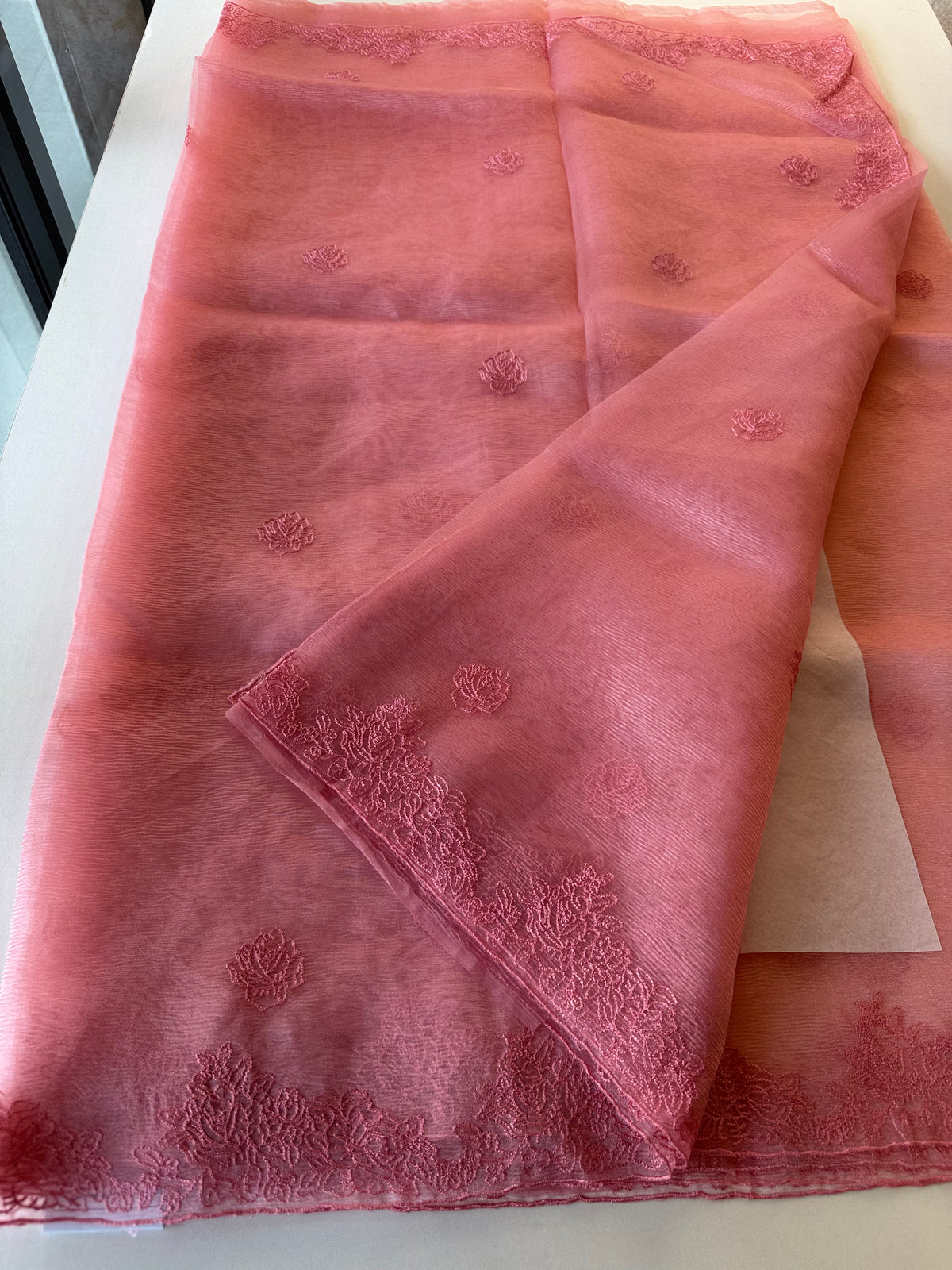 Crushed tissue with organza blend /CM051