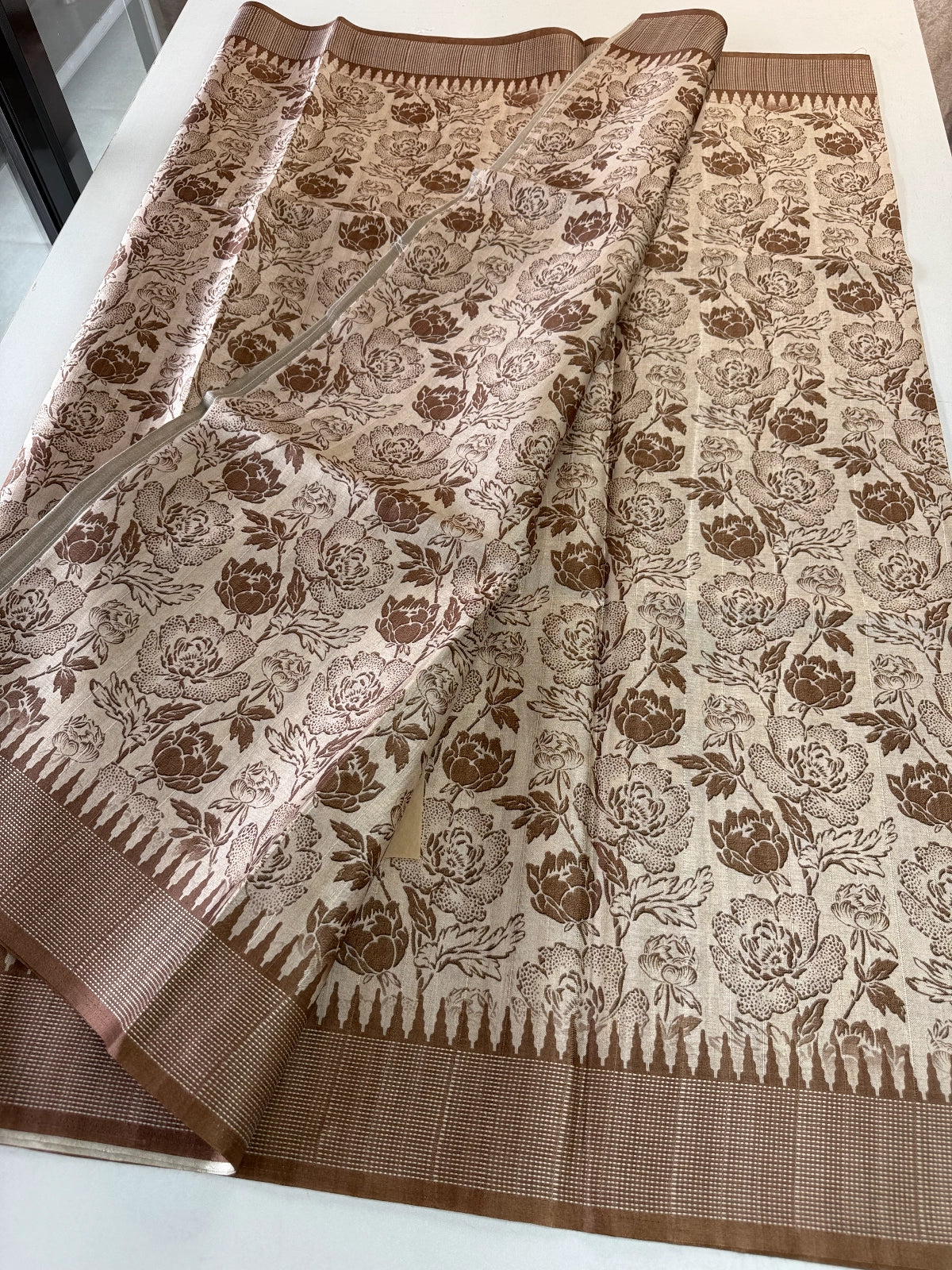 Semi Silk Saree / 1175