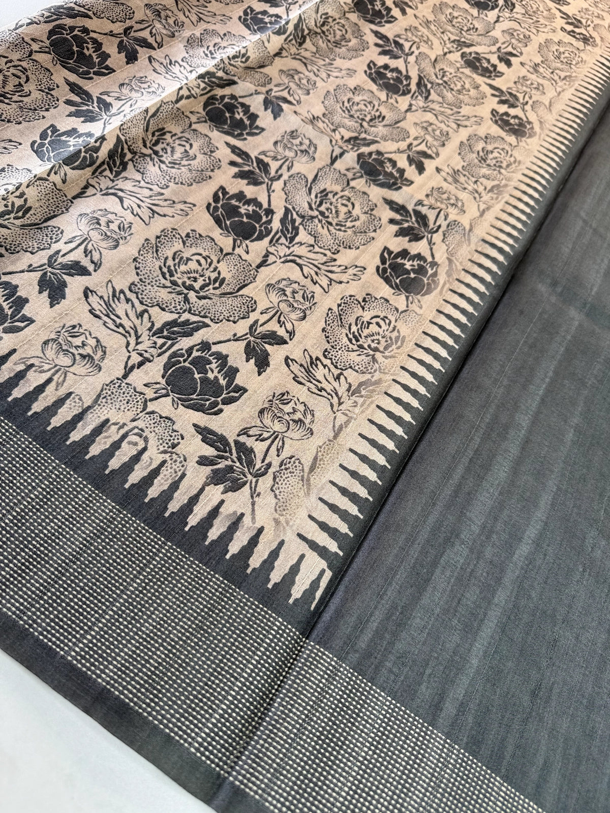 Semi Silk Saree / 1175