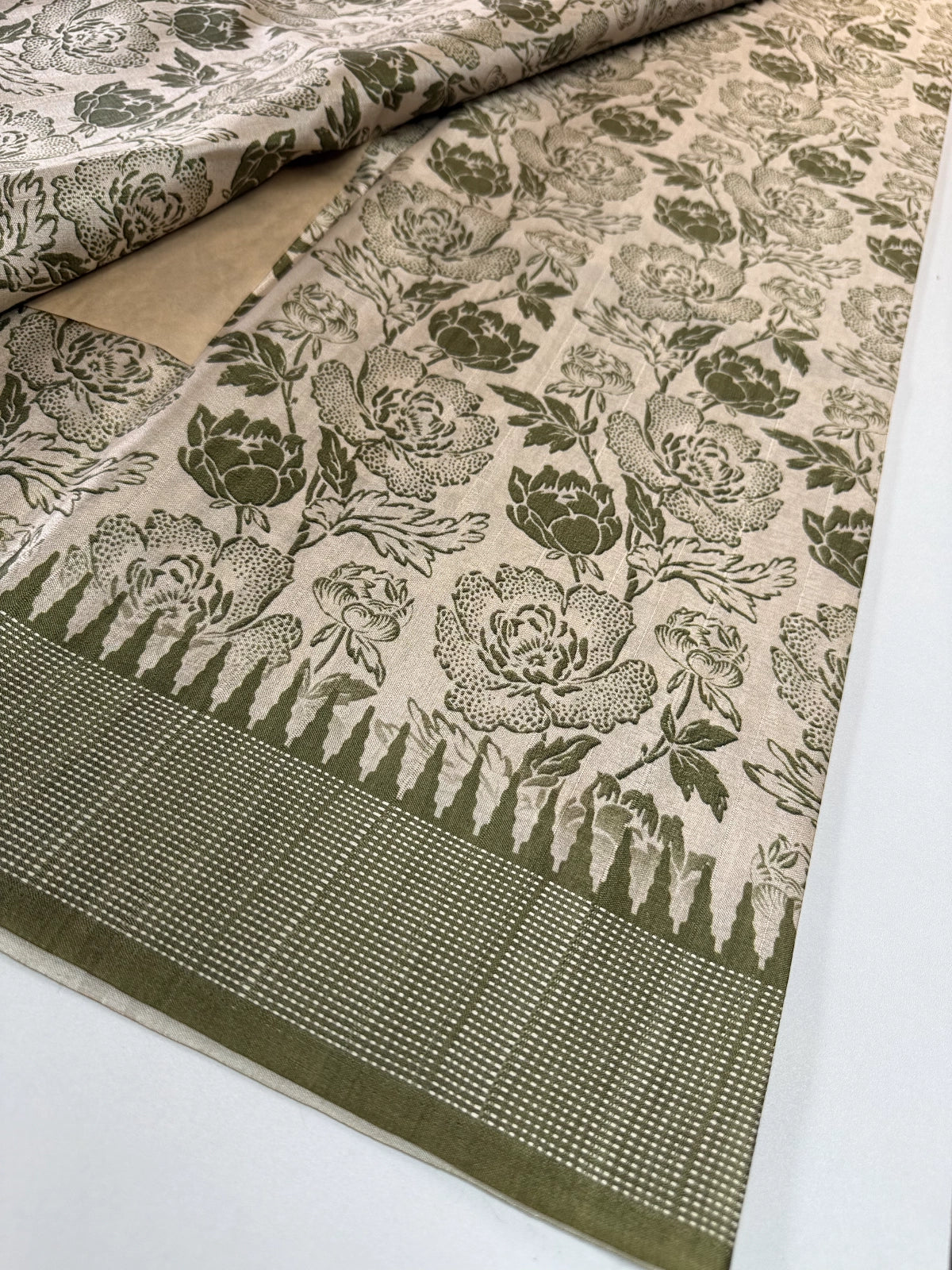 Semi Silk Saree / 1175