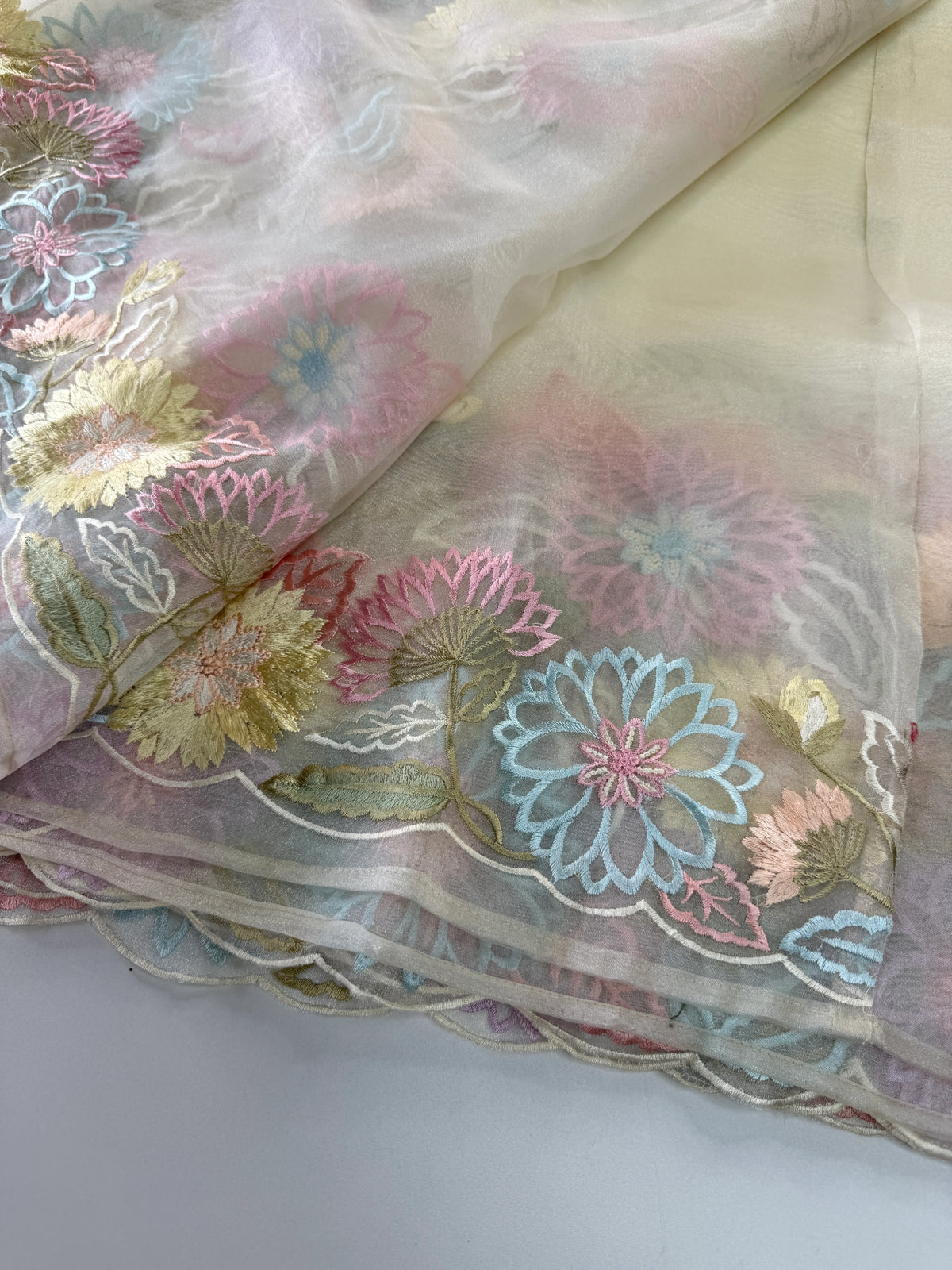 Glass organza Saree/ 155G