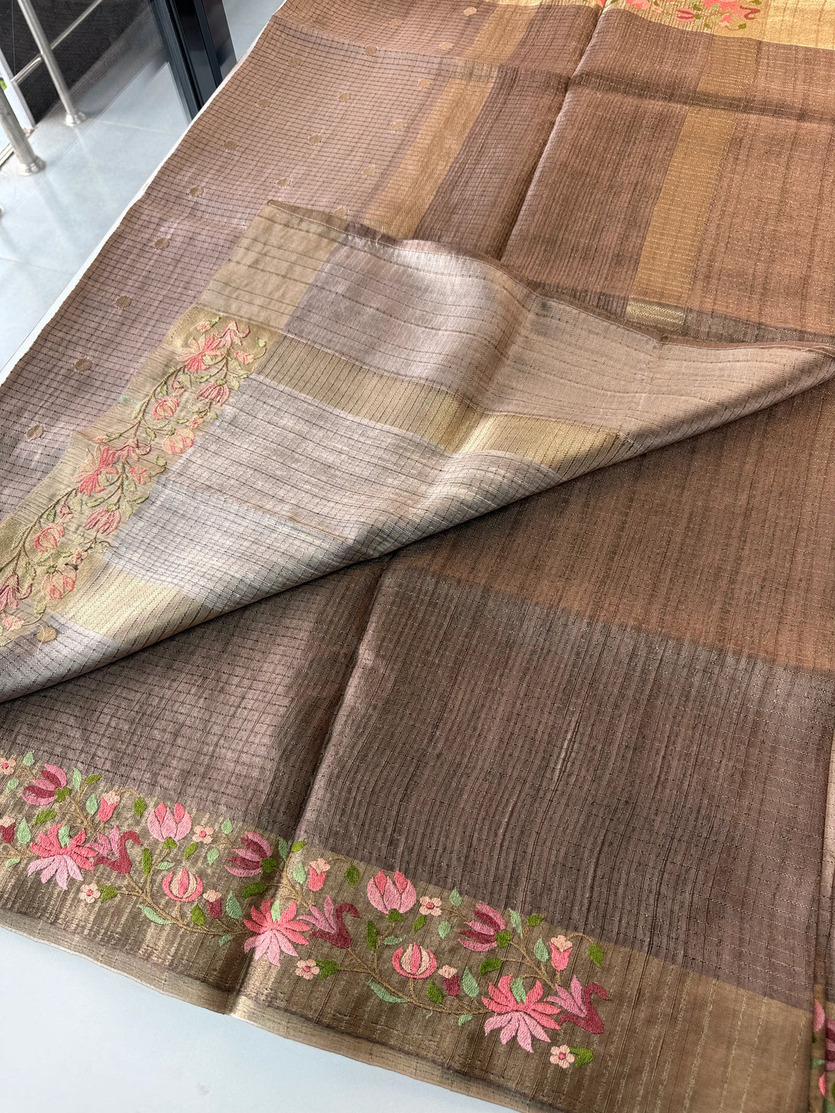 Soft semi Tussar/188C