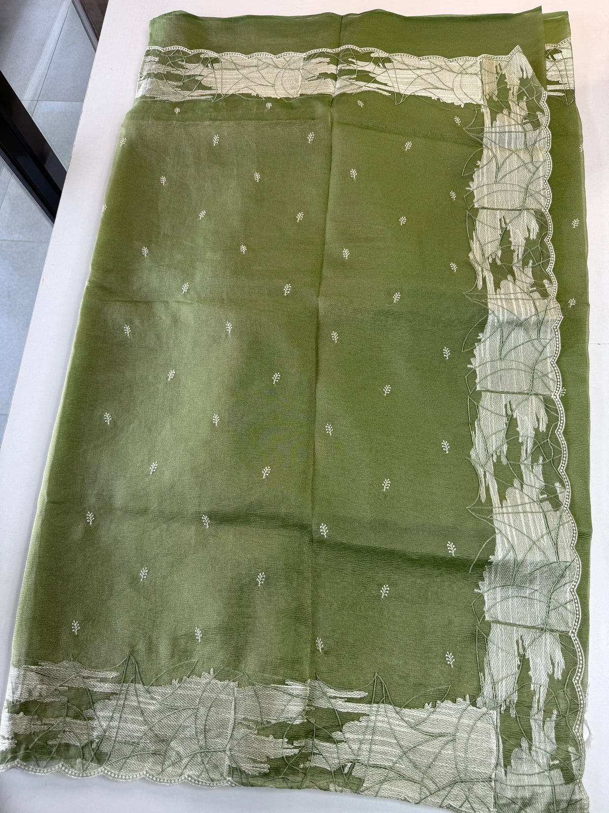 Soft Crushed Tissue / CW450